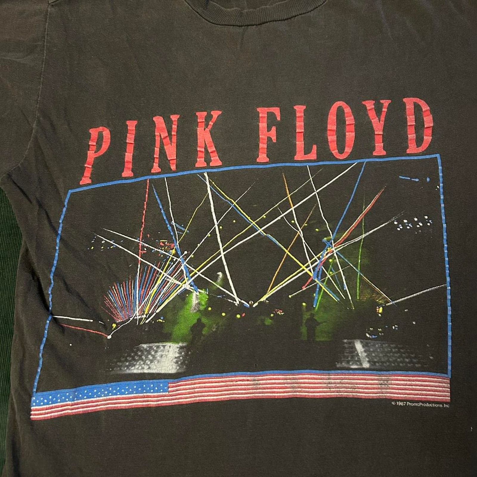 Pink Floyd Vintage 1987 pink floyd world Size US L / EU 52-54 / 3 - 3 Thumbnail