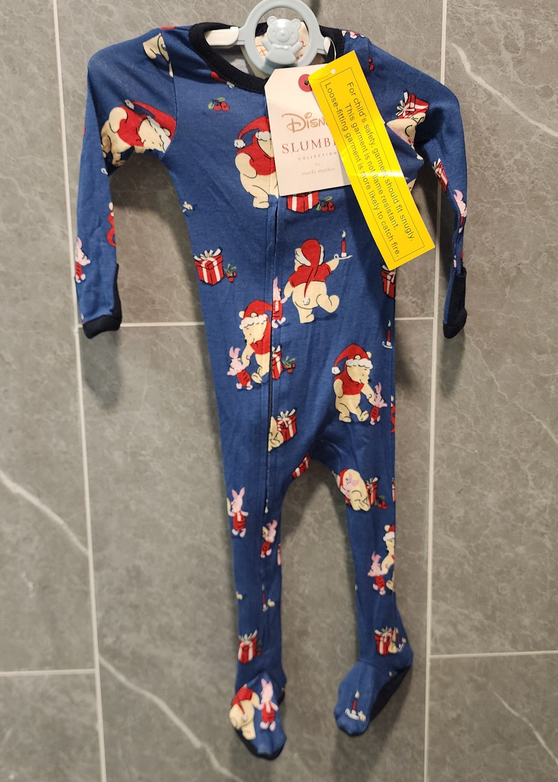 Disney NWT Disney Munki Baby Winnie the Pooh Holiday Footie 3/6 Mo Size XXS / US 00 / IT 34 - 1 Thumbnail