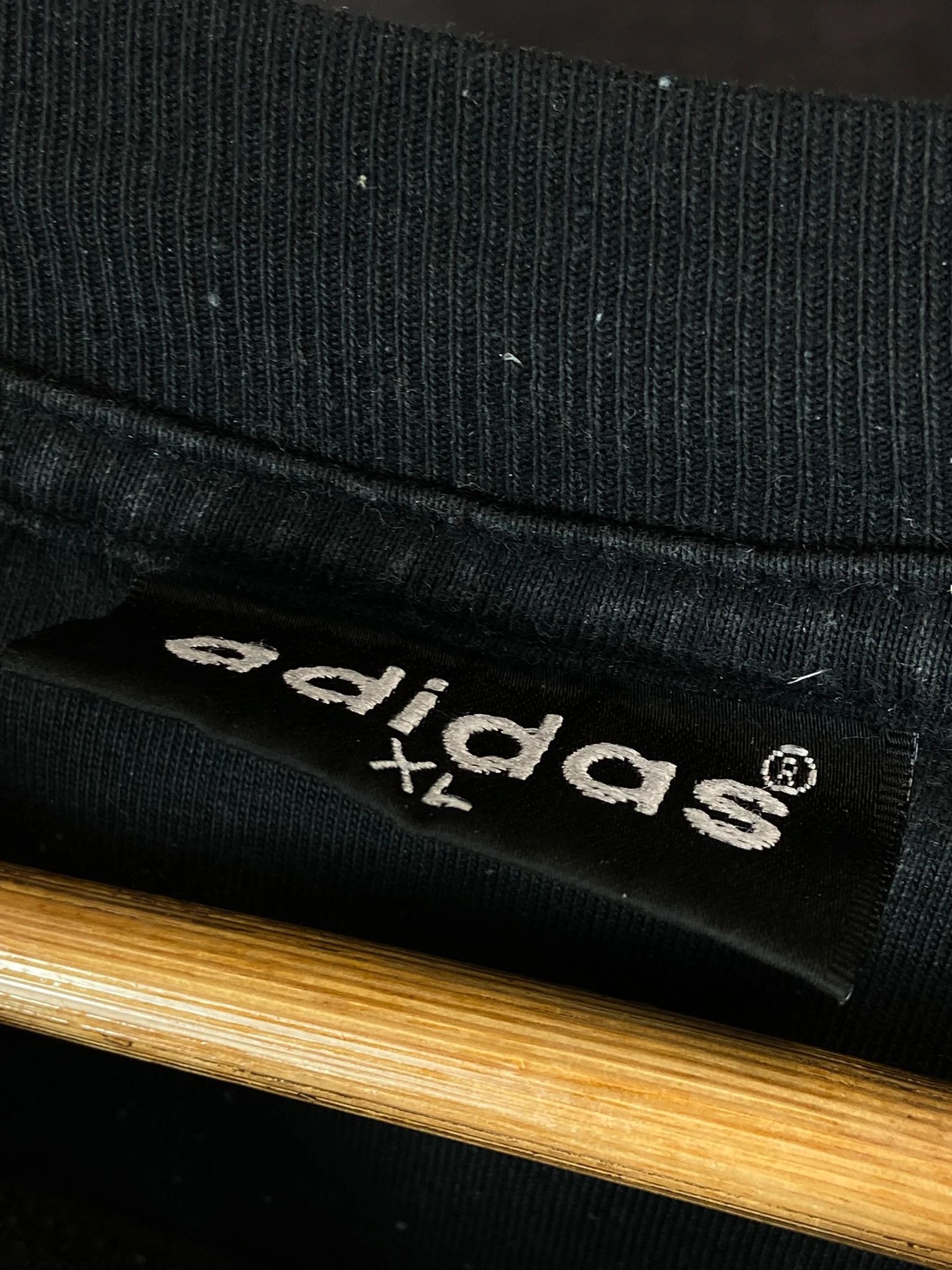 Adidas Adidas Black T-Shirt XL Sport Vintage Streetwear Size US XL / EU 56 / 4 - 4 Thumbnail