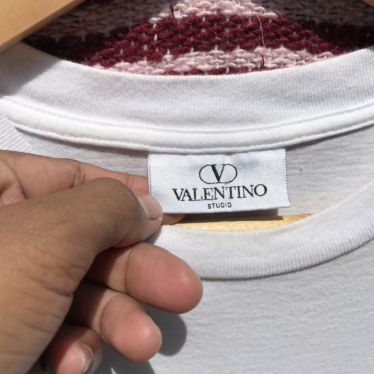 Valentino Vintage Valentino Studio Surfing Tee Valentino Crop Top Size US M / EU 48-50 / 2 - 11 Thumbnail
