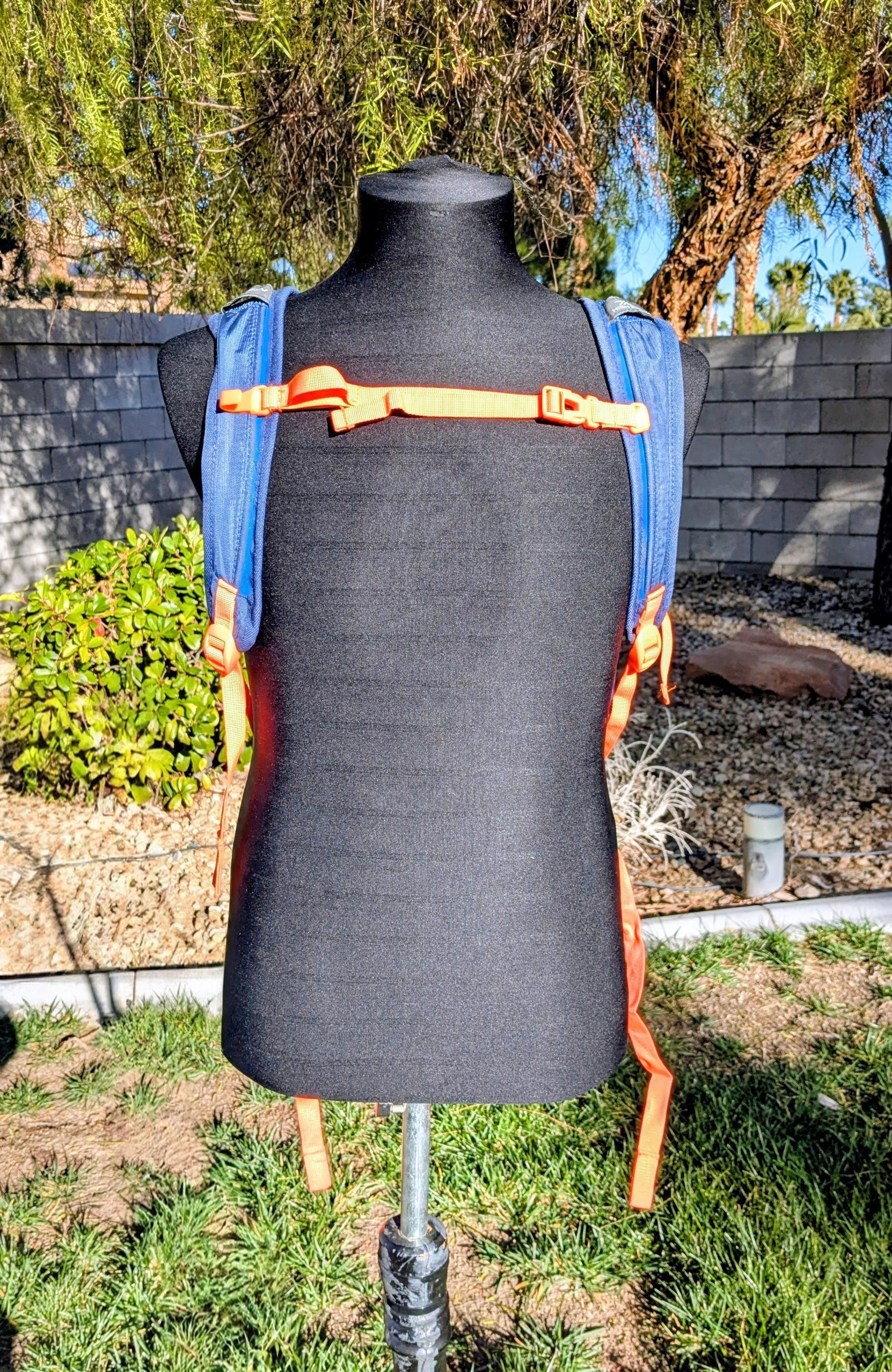 High Sierra MARKED High Sierra Cragin 2L Hydration Reservoir Backpack Size ONE SIZE - 4 Thumbnail