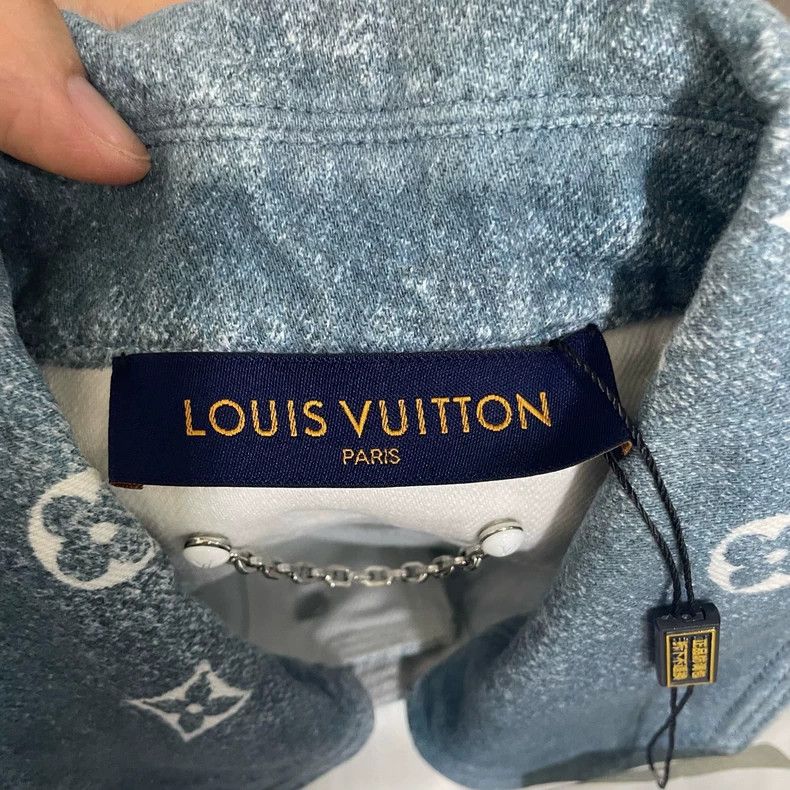Louis Vuitton Louis Vuitton White and blue gradient full print denim jac Size US XS / EU 42 / 0 - 5 Thumbnail