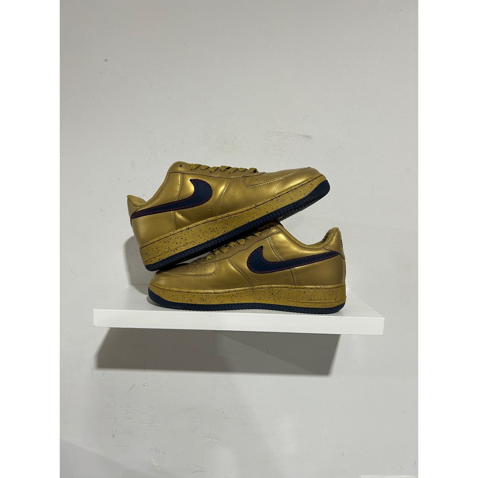 Nike NIKE AF1 CHARLES BARKLEY SIZE 9 Size US 9 / EU 42 - 1 Thumbnail