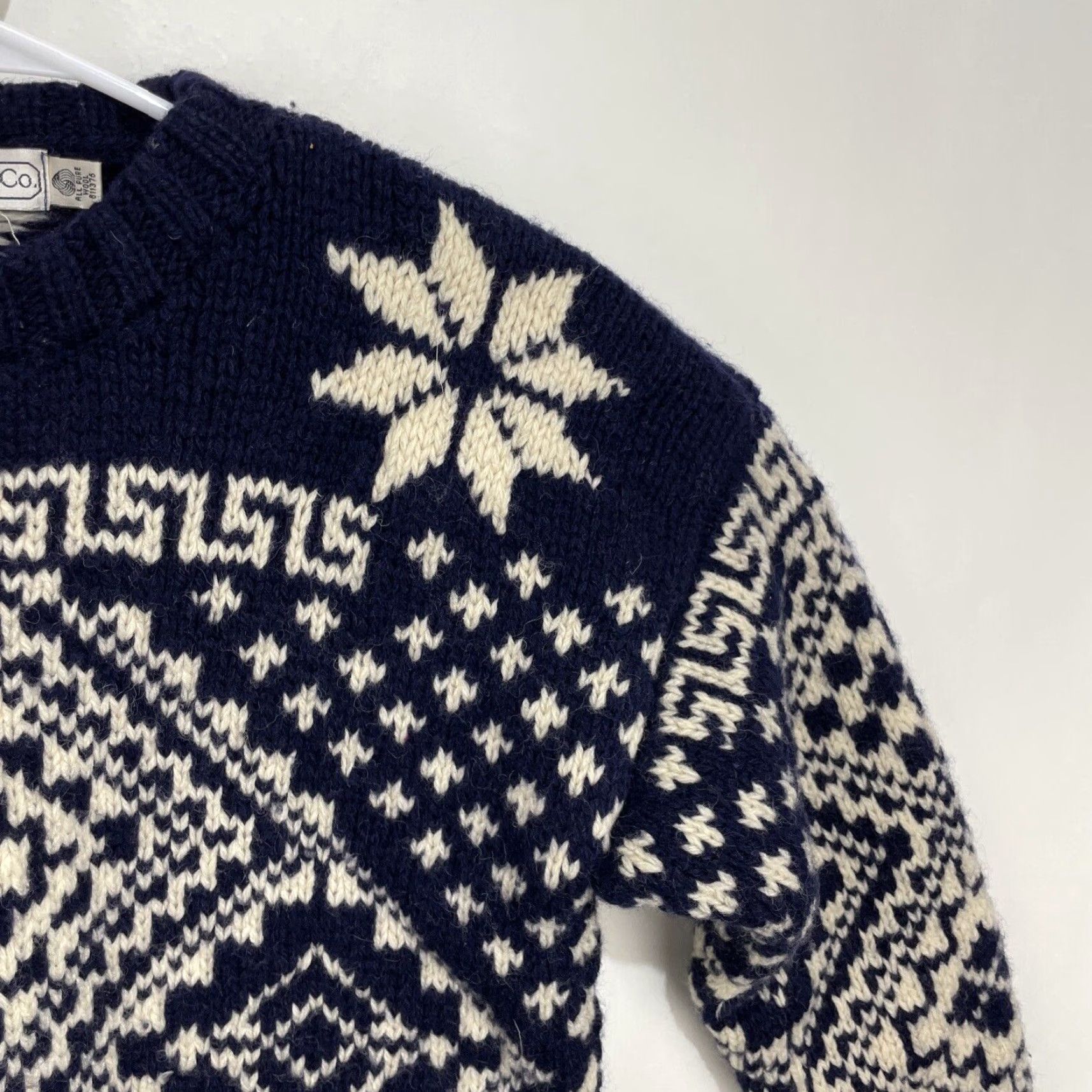 Gap VINTAGE Gap Clothing Co Sweater Wool Blue & White Fair Isle Ski Pullover Women M Crew Neck Geometric Christmas Retro 80s Ski Girls Ladies Size M / US 6-8 / IT 42-44 - 5 Thumbnail