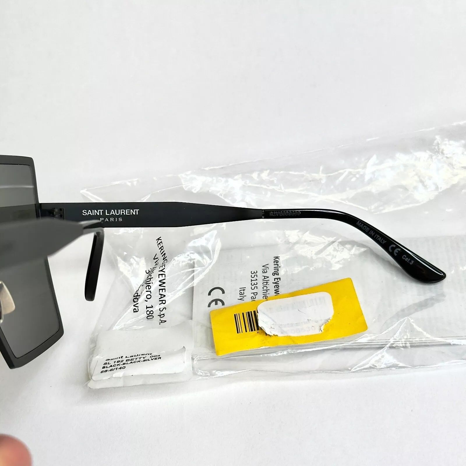Yves Saint Laurent SAINT LAURENT Betty SL 182 Sl182 Matte Black 004 Sunglasses Size ONE SIZE - 4 Thumbnail