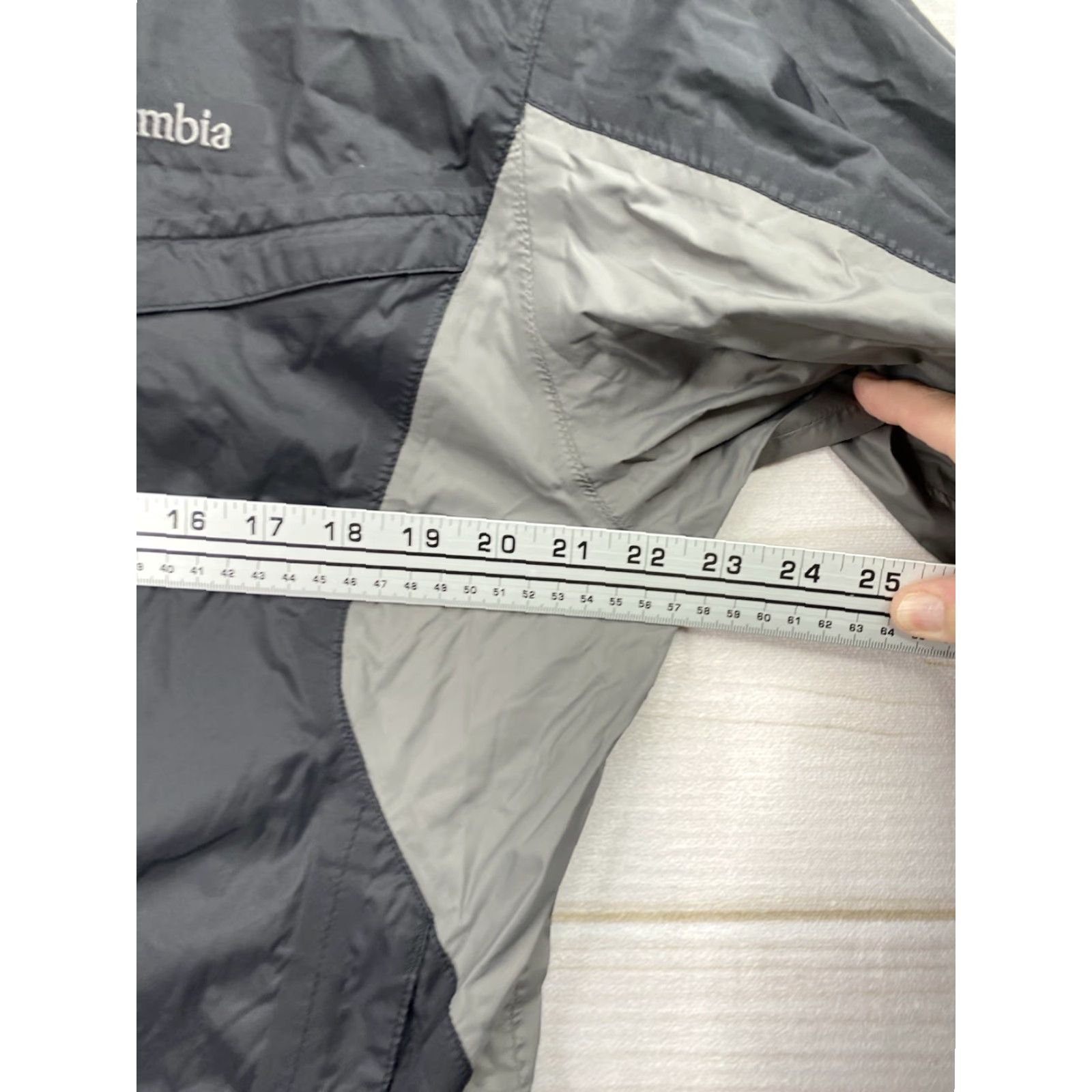 Rains Columbia Omni-Tech Rain Jacket Mens M Black Gray Waterproof Fully Seam Sealed Jacket Size US M / EU 48-50 / 2 - 3 Thumbnail