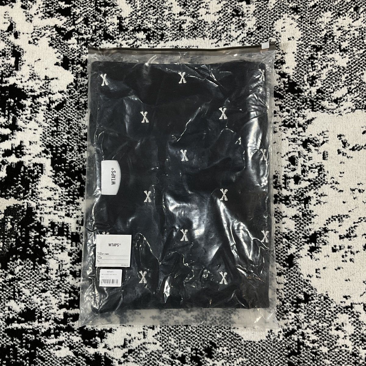 Wtaps WTAPS ACNE BONES CREWNECK Size US L / EU 52-54 / 3 - 12 Thumbnail