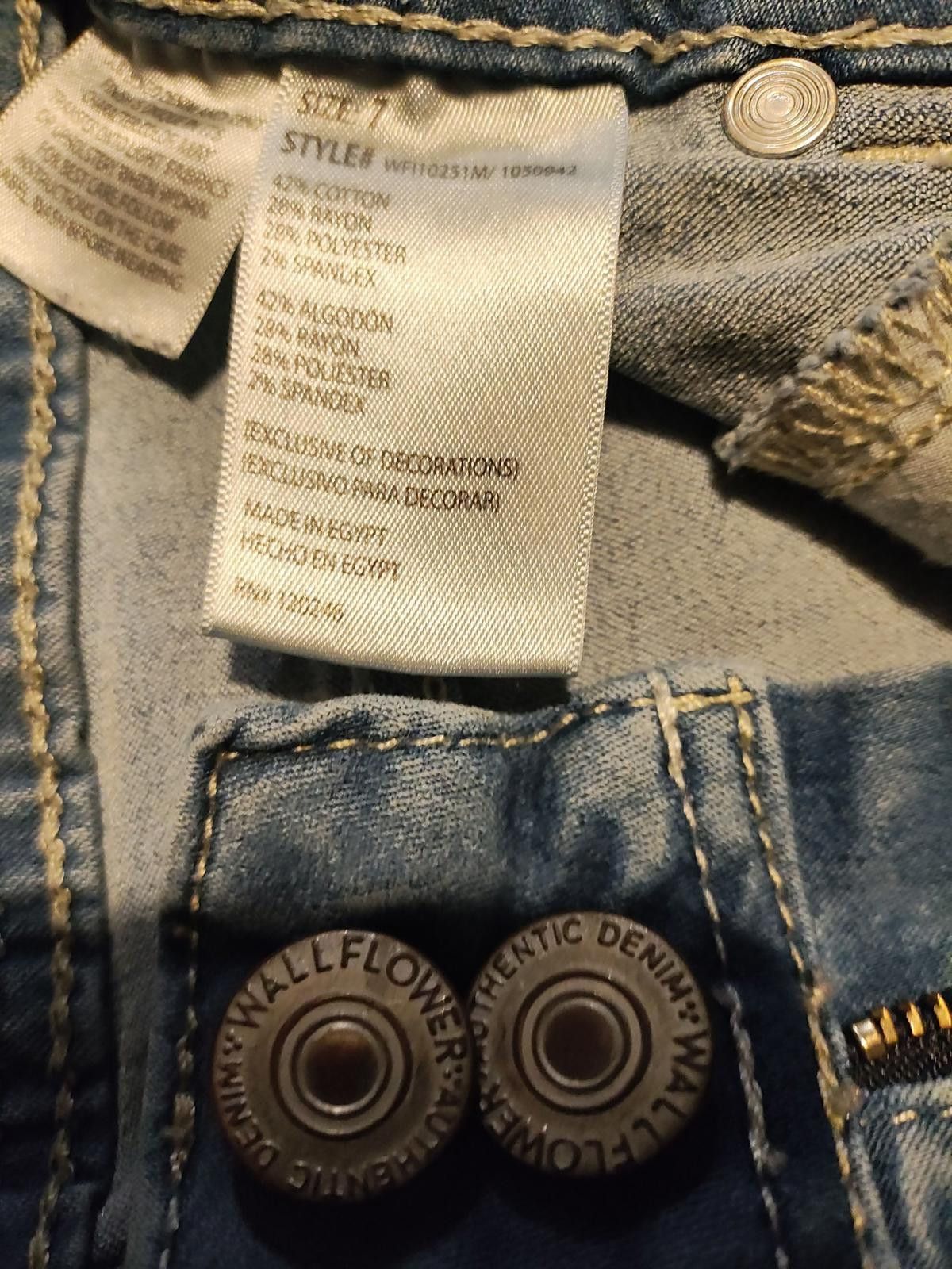 Designer WallFlower Women's Light Wash Straight Jeans Size 7 Size 28" / US 6 / IT 42 - 4 Thumbnail