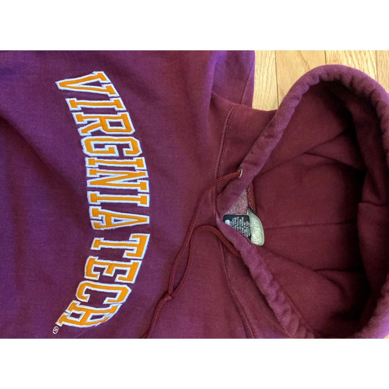 Vintage VINTAGE Virginia Tech Hokies Hoodie Sweatshirt Mens XS Steve Barry's Reversible Embroidered Gold Crew Neck Knit Cotton/Polyester Sweatshirt Size US XS / EU 42 / 0 - 3 Thumbnail