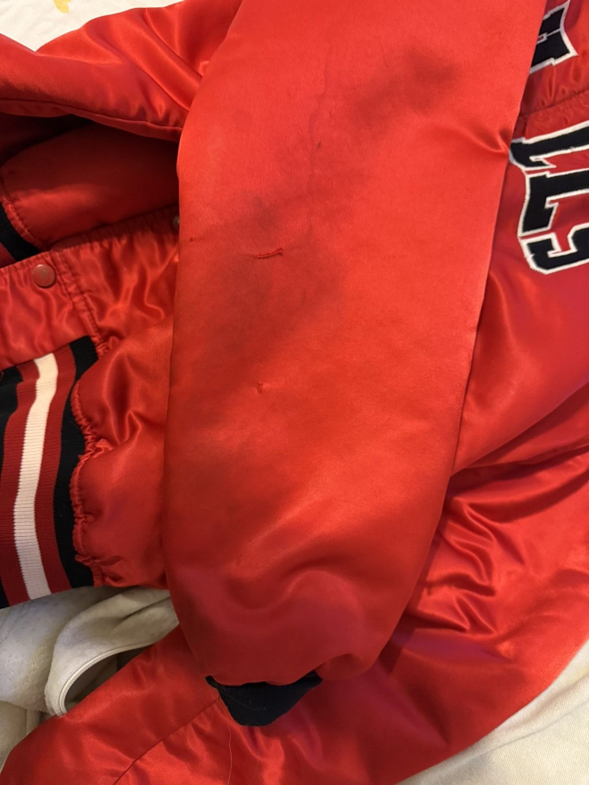 Starter Chicago Bulls starter jacket xl Size US XL / EU 56 / 4 - 2 Thumbnail