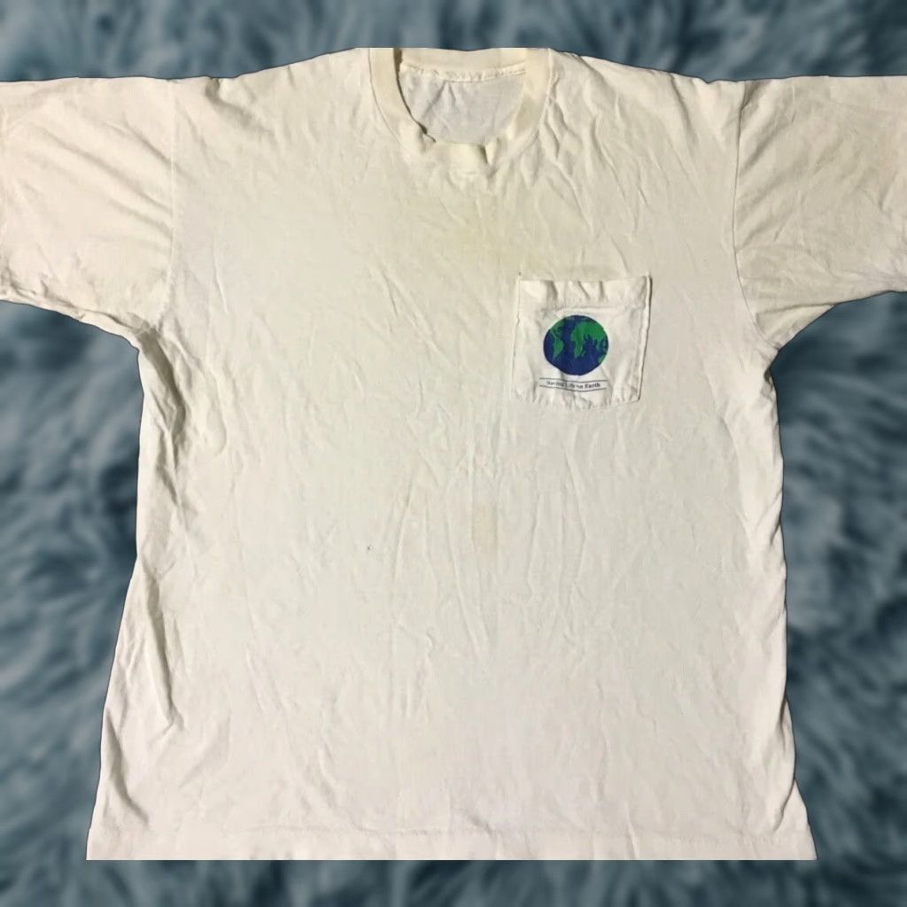 Vintage VINTAGE 90s World Wildlife Fund Panda Faded Distress Shirt XL White Men Short Sleeve T-Shirt Size US XL / EU 56 / 4 - 1 Thumbnail