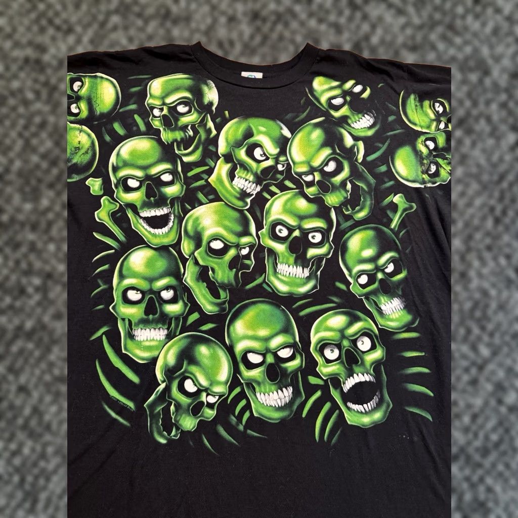 Liquid Blue VINTAGE Liquid Blue T Shirt 2XL Tall Green Skulls All Over Print 2001 Hip Hop Mens Size US XXL / EU 58 / 5 - 1 Thumbnail