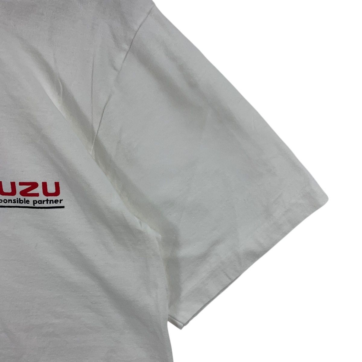Japanese Brand Vintage ISUZU Spellout white tee Size US XXL / EU 58 / 5 - 7 Thumbnail
