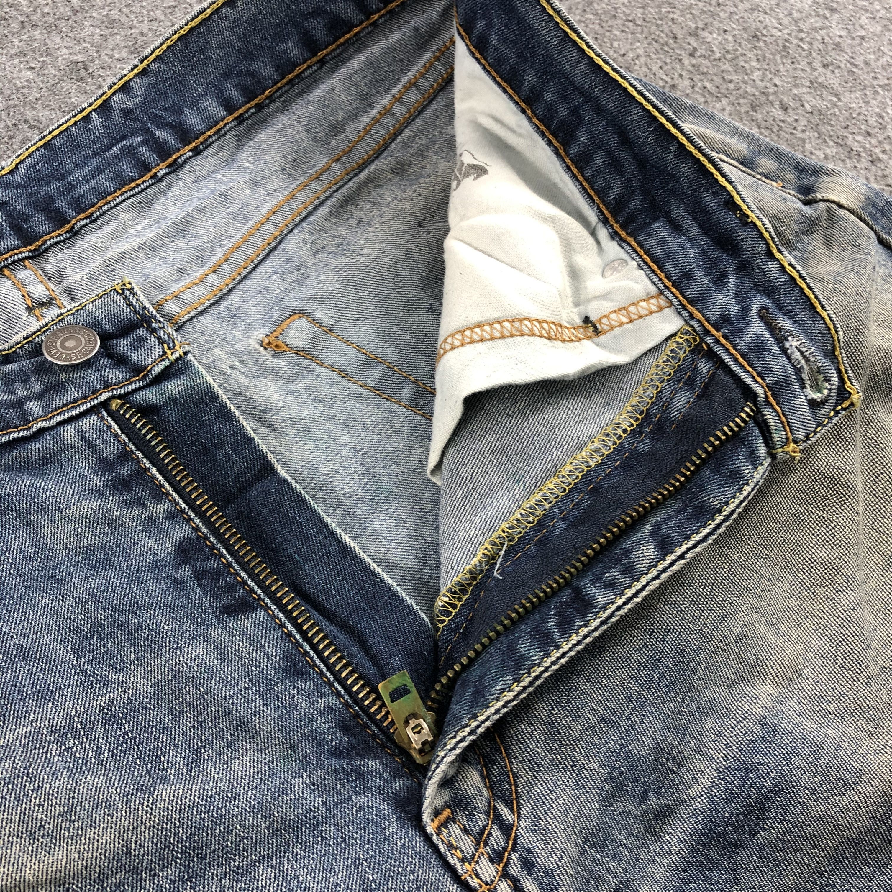 Levi's Vintage Blue Wash Levis 541 Jeans-J1682 Size US 35 - 10 Thumbnail