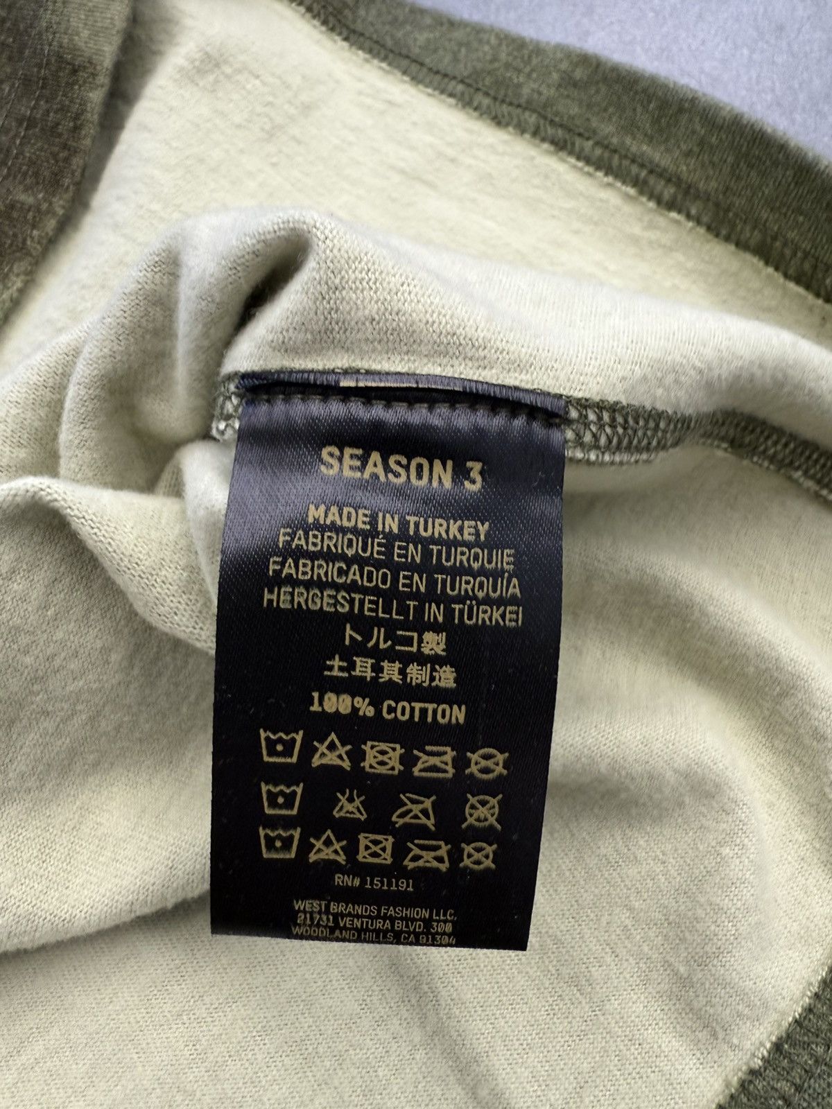 Yeezy Yeezy Season 3 Raglan Knit Camo Tee Size US S / EU 44-46 / 1 - 7 Thumbnail