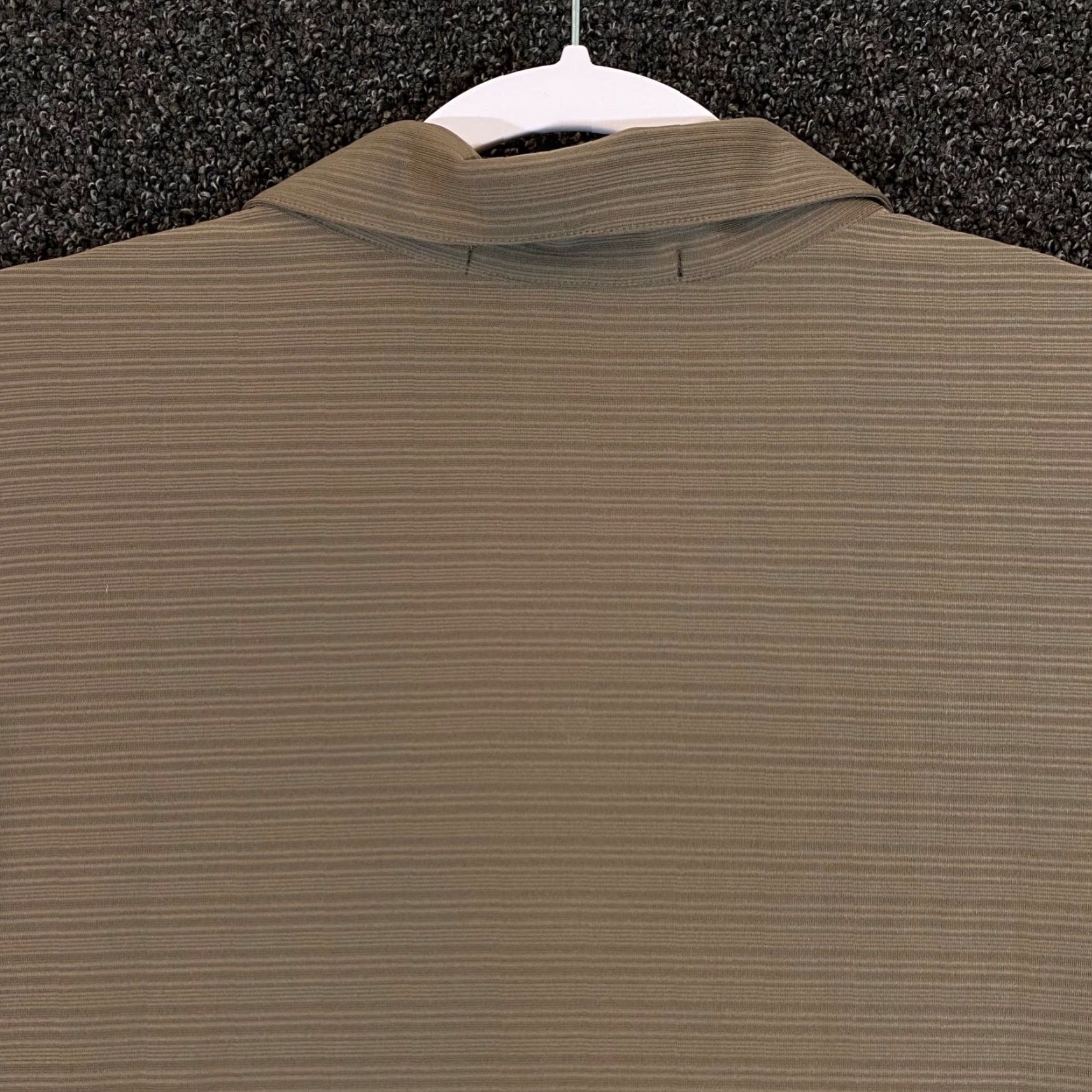 Vintage TIGER WOODS Polo Shirt Mens XL Brown Disney Epcot Golf Shirt S/S Platinum Snap Size US XL / EU 56 / 4 - 7 Thumbnail