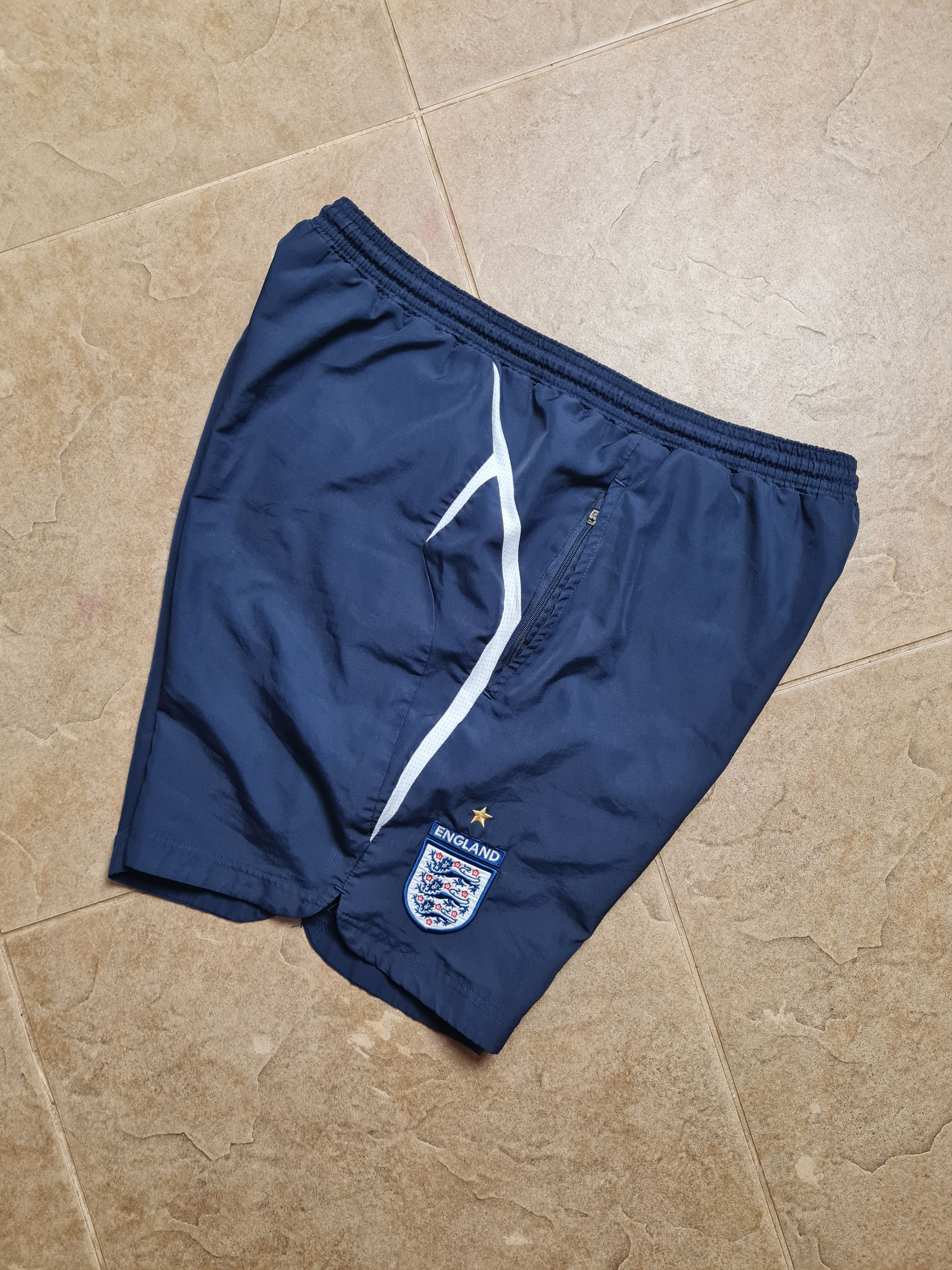 Umbro Vintage Soccer England Umbro Football shorts mens navy/blue Size US 33 - 9 Thumbnail