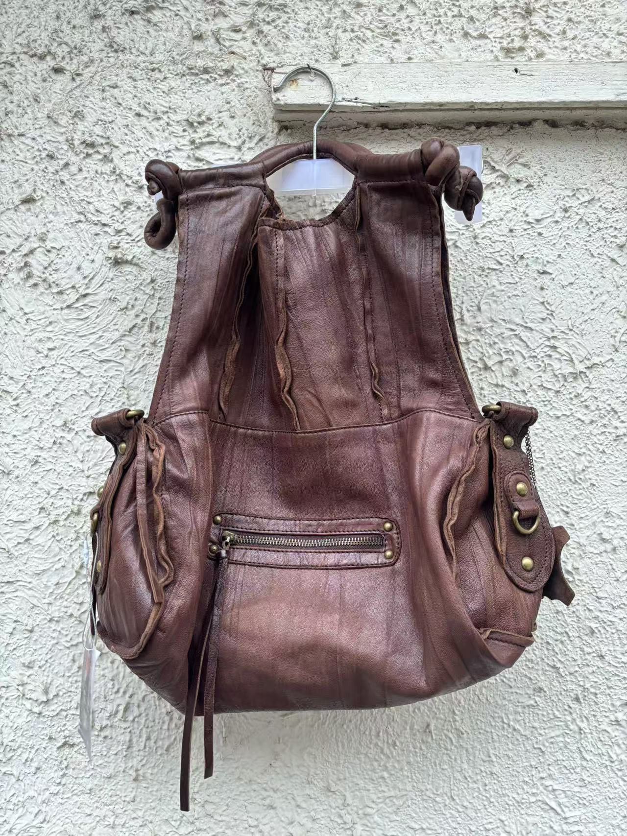Japanese Brand g.o.a japanese brand brown leather shoulder bag Size ONE SIZE - 2 Thumbnail
