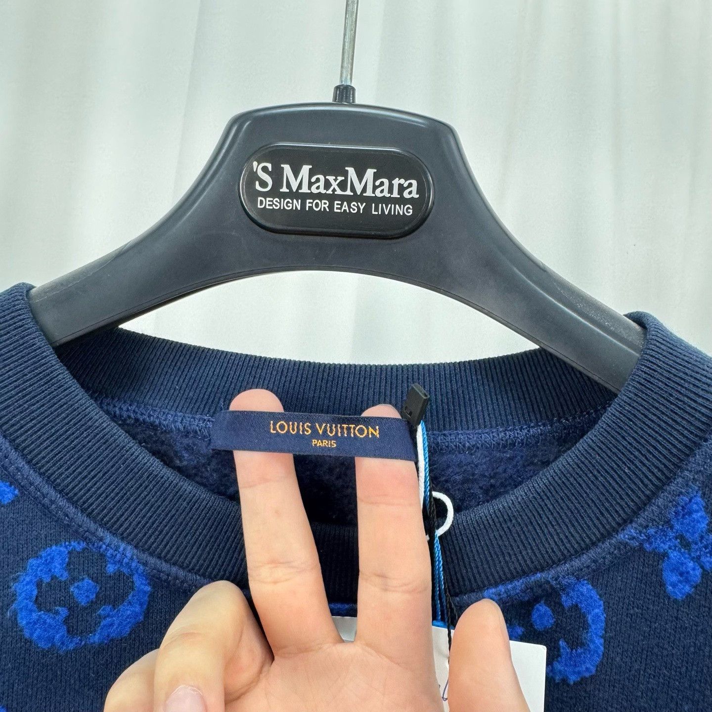 Louis Vuitton Louis Vuitton Flocked Monogram All-Over Sweatshirt Size US S / EU 44-46 / 1 - 5 Thumbnail