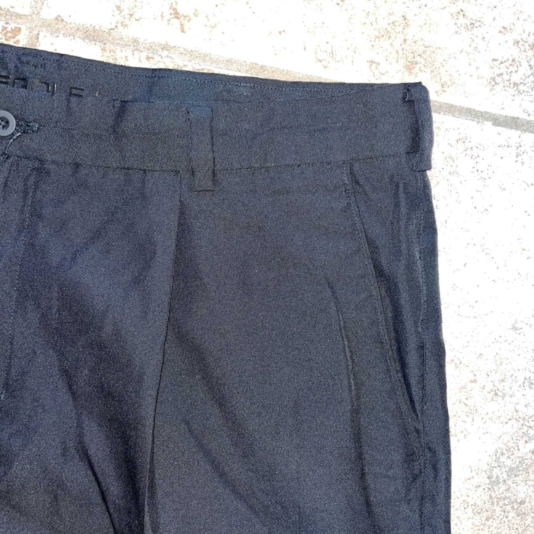 Nike Nike Golf Shorts Mens 38 Black Chino Regular Casual Mens Size US 38 / EU 54 - 2 Thumbnail