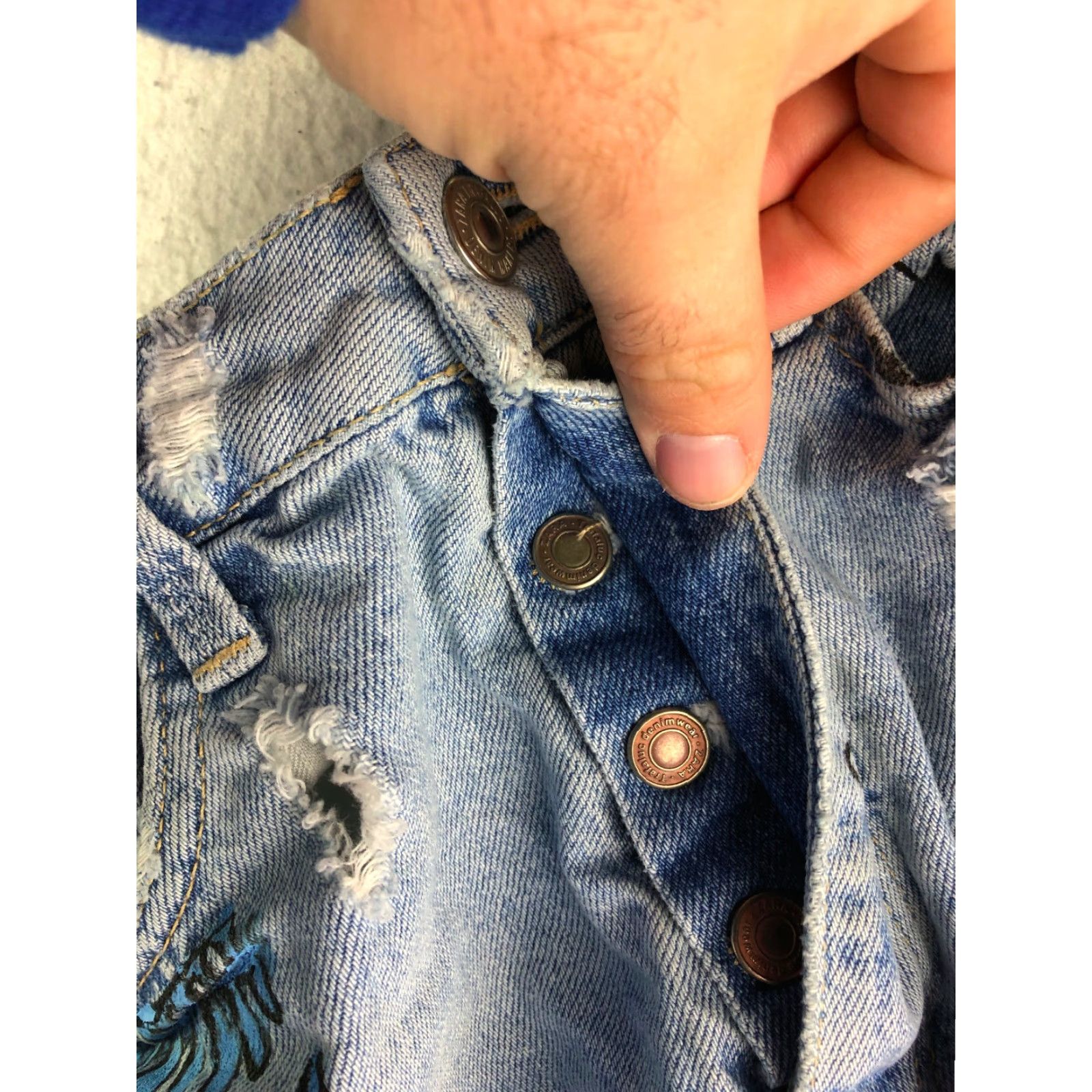 Zara Trafaluc Zara Button Fly Mid Rise Juniors Size 2 27" Waist Blue Jean Shorts Size 27" / US 4 / IT 40 - 8 Thumbnail