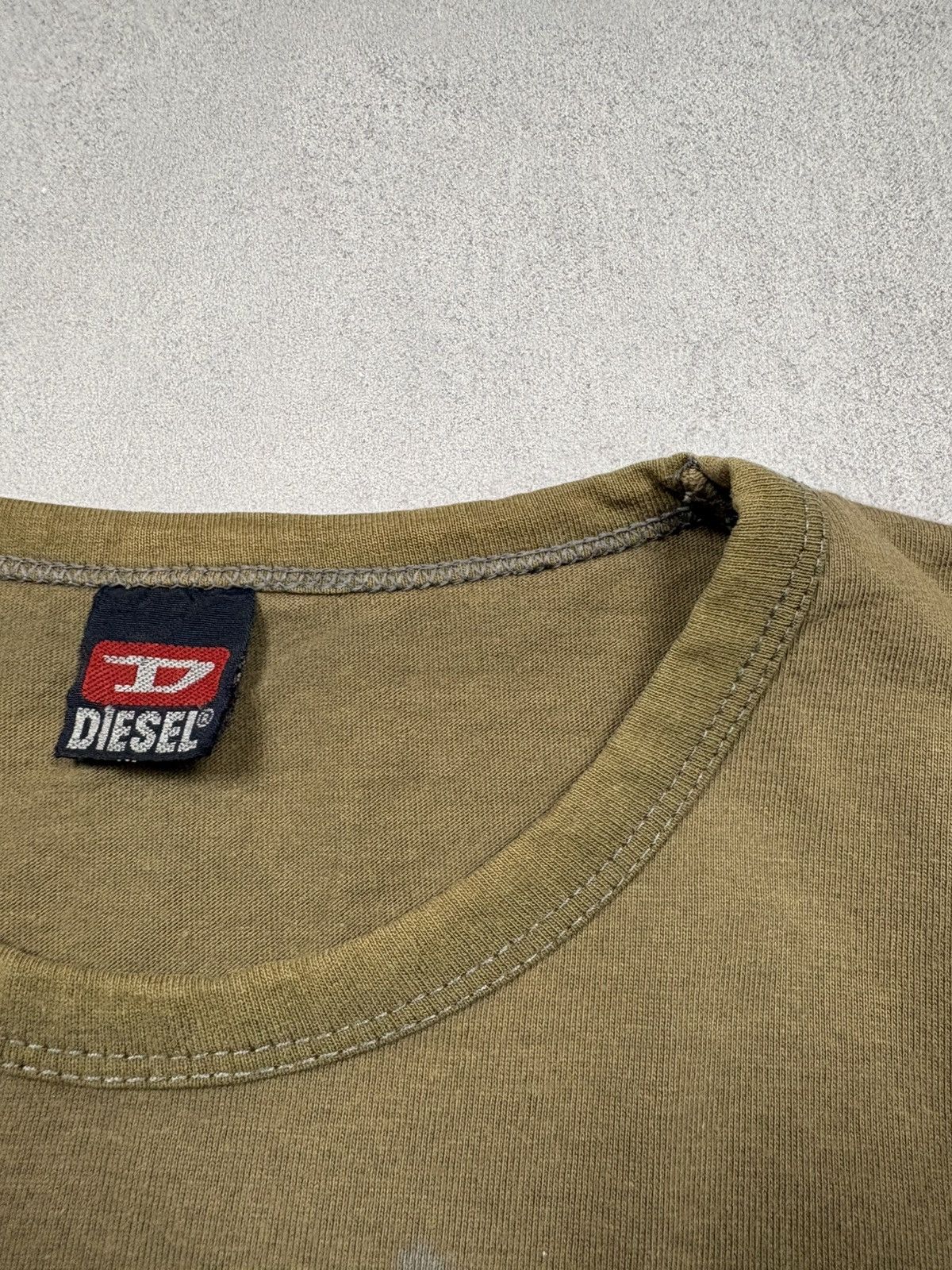 Diesel Diesel 2000s Distressed Paint-Effect Olive Tee 3D Logo XL Size US XL / EU 56 / 4 - 9 Thumbnail