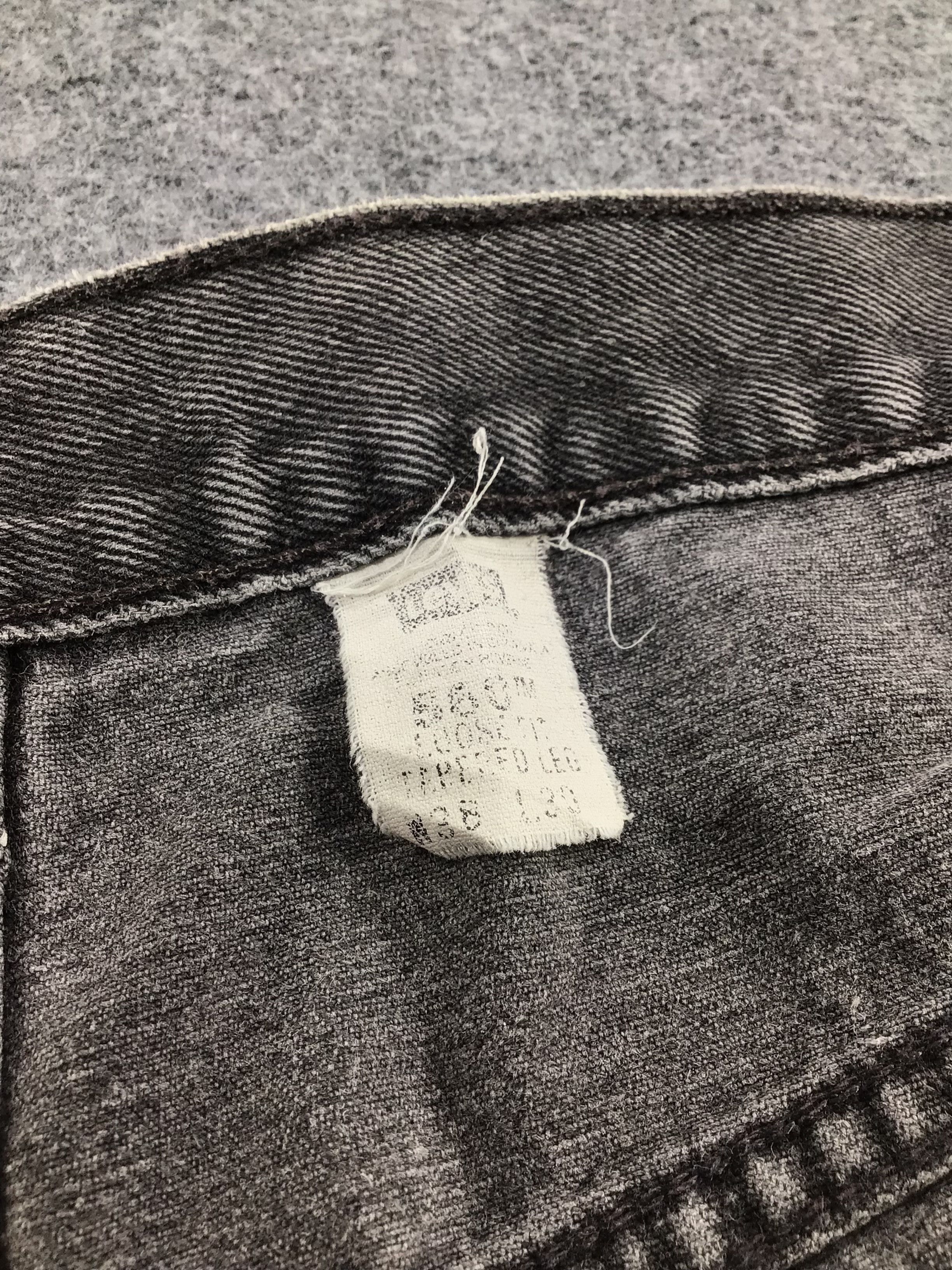 Levi's Vintage Levis 560 Jeans-J904 Size US 37 - 12 Thumbnail