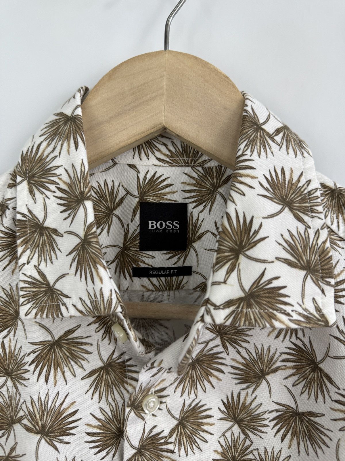 Hugo Boss Hugo Boss Rash Button Shirt Regular Fit Rare Retro Hype Y2K Size US M / EU 48-50 / 2 - 7 Thumbnail