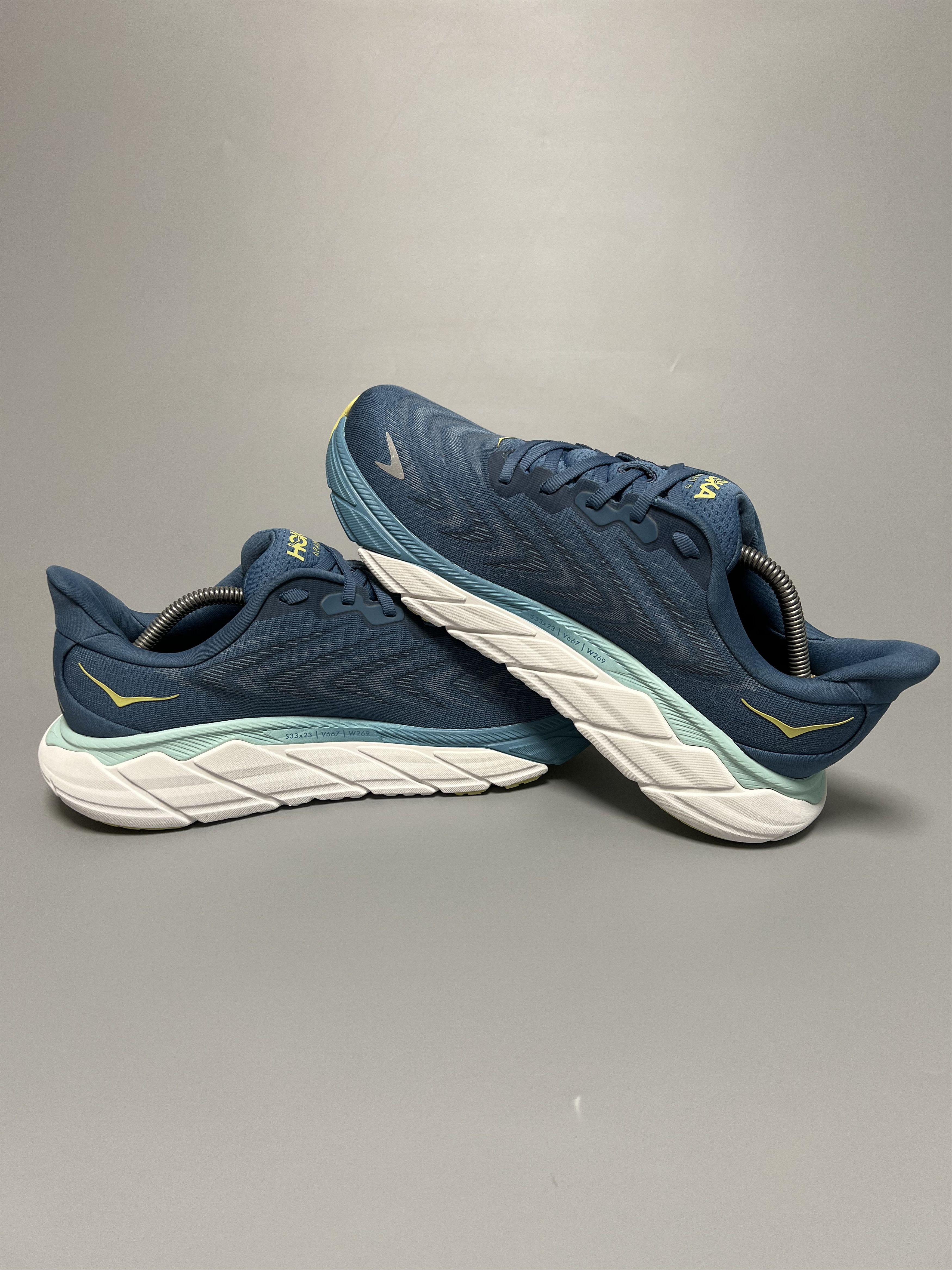 Hoka 9D Hoka One One Arahi 6 Running Shoes Walking Gym Size US 9 / EU 42 - 5 Thumbnail