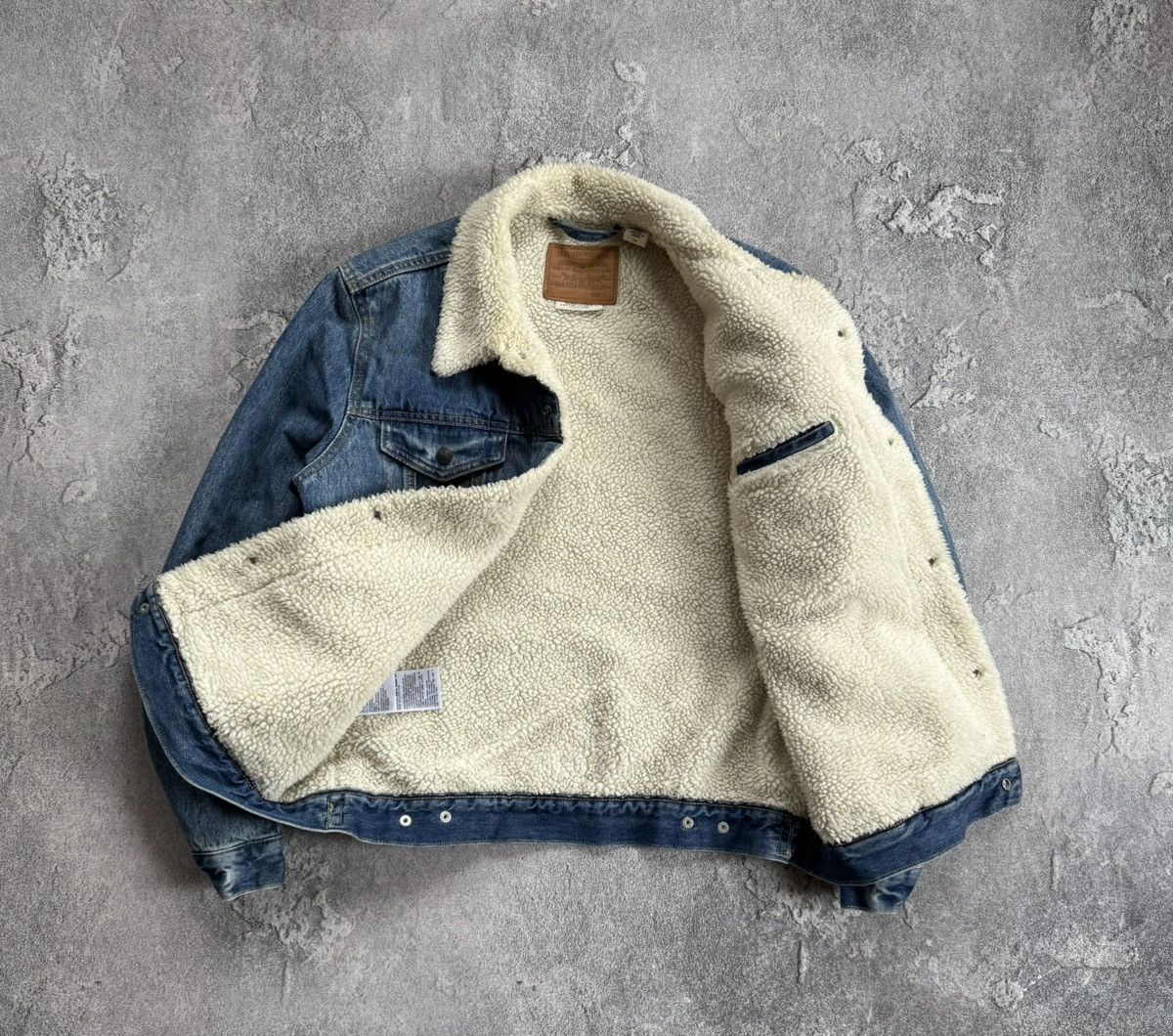 Levi's × Levi's Vintage Clothing × Vintage Levi’s L denim Sherpa jacket lined trucker bomber casual Size US L / EU 52-54 / 3 - 12 Thumbnail