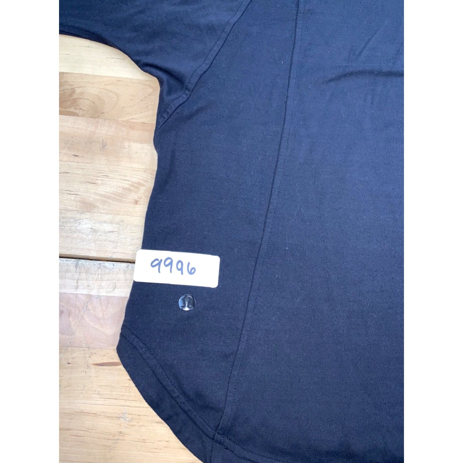 Lululemon Lululemon Hoodie Women 10 Black Pullover Casual Activewear Hooded Pockets Long Sleeve Size L / US 10 / IT 46 - 2 Thumbnail