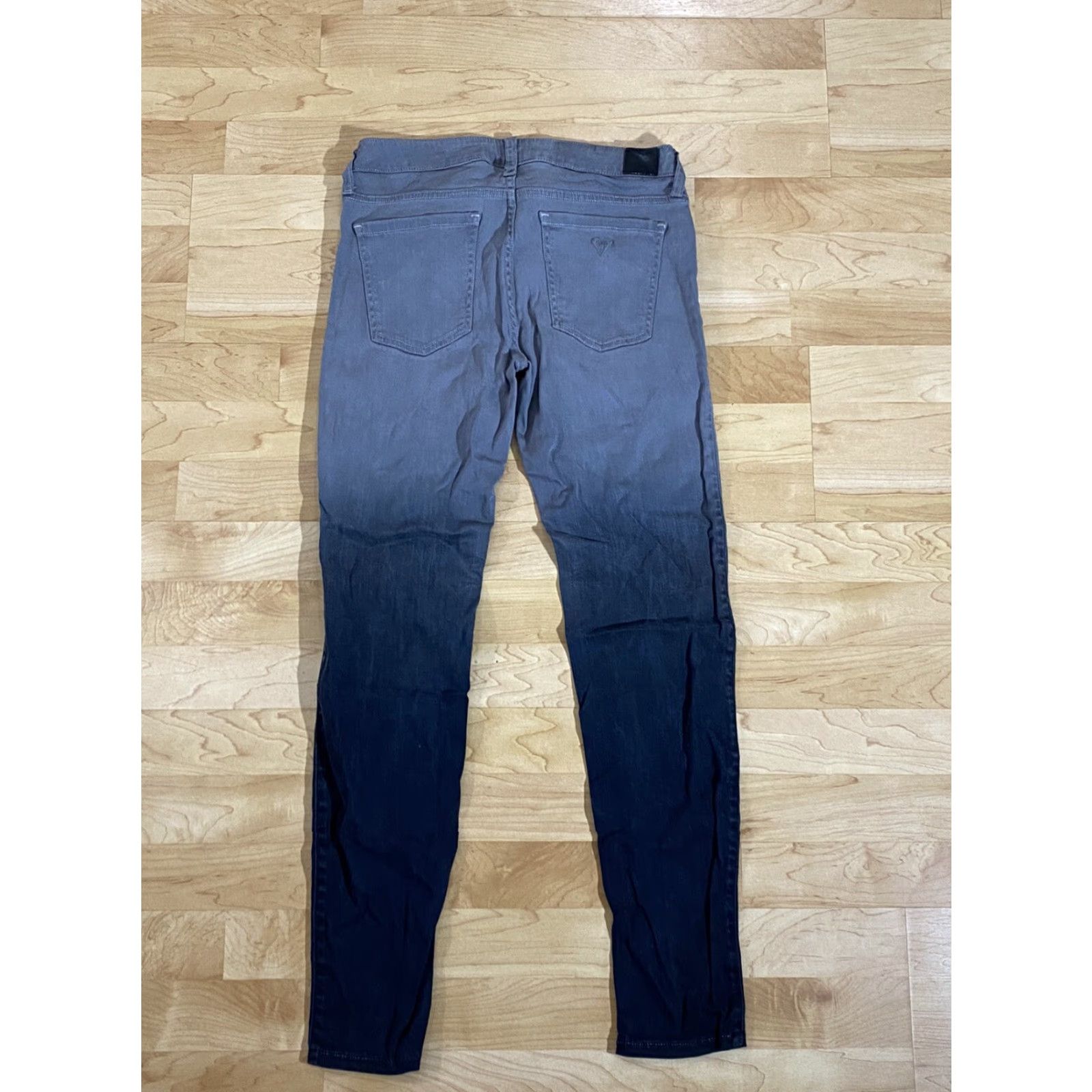 Guess Womens GUESS Power Skinny Jeans Low rise Gray size 30 Jeans Skinny Women Slim Belt Loops Button Fly Stretch Regular Size Type: Jeans Size 30" / US 8 / IT 44 - 2 Thumbnail