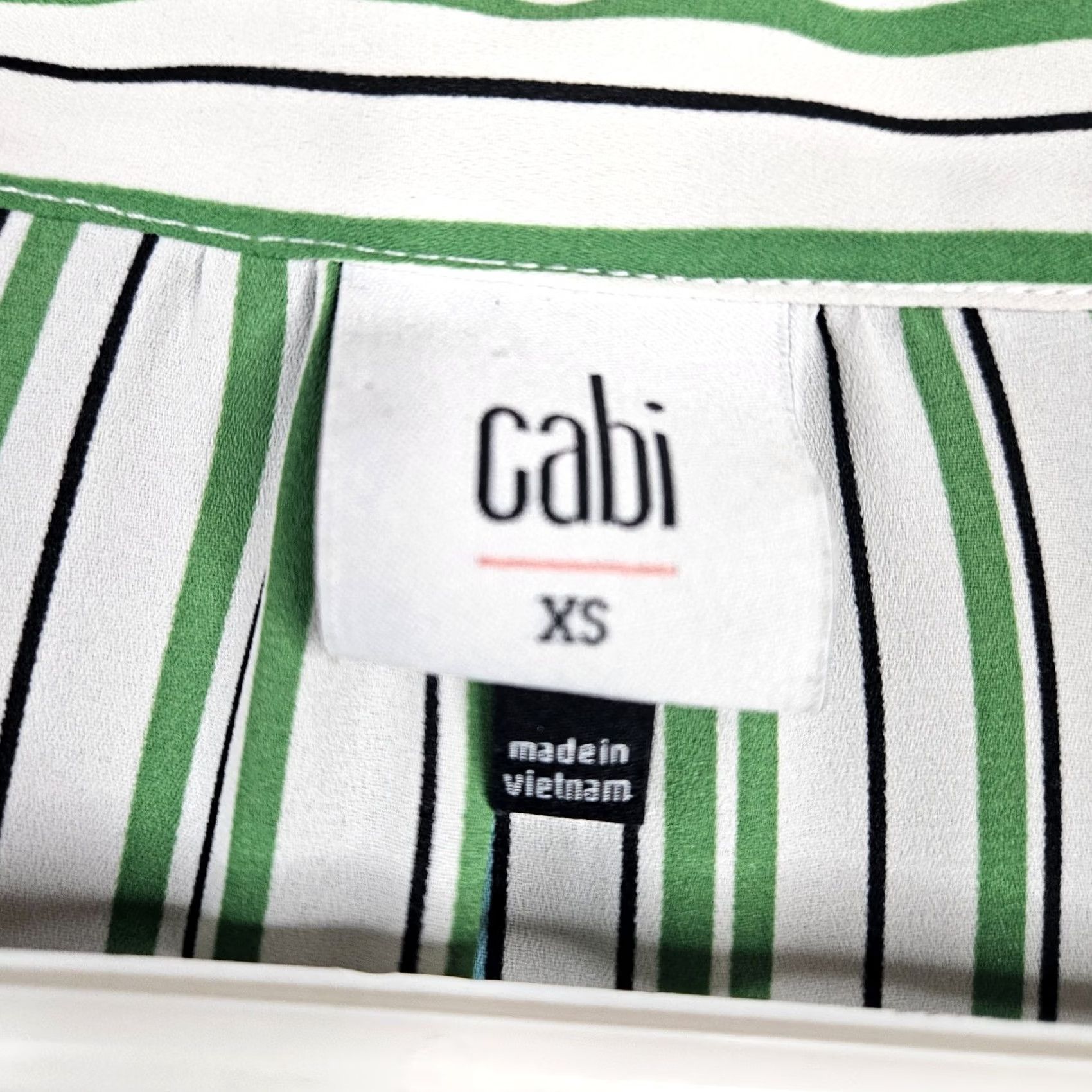 Vintage Cabi Shirt XS Green Black White Stripes 3/4 Sleeve V-Neck Blouse Womens Regular Pattern Solid Casual Sleeve Polyester Size XS / US 0-2 / IT 36-38 - 3 Thumbnail