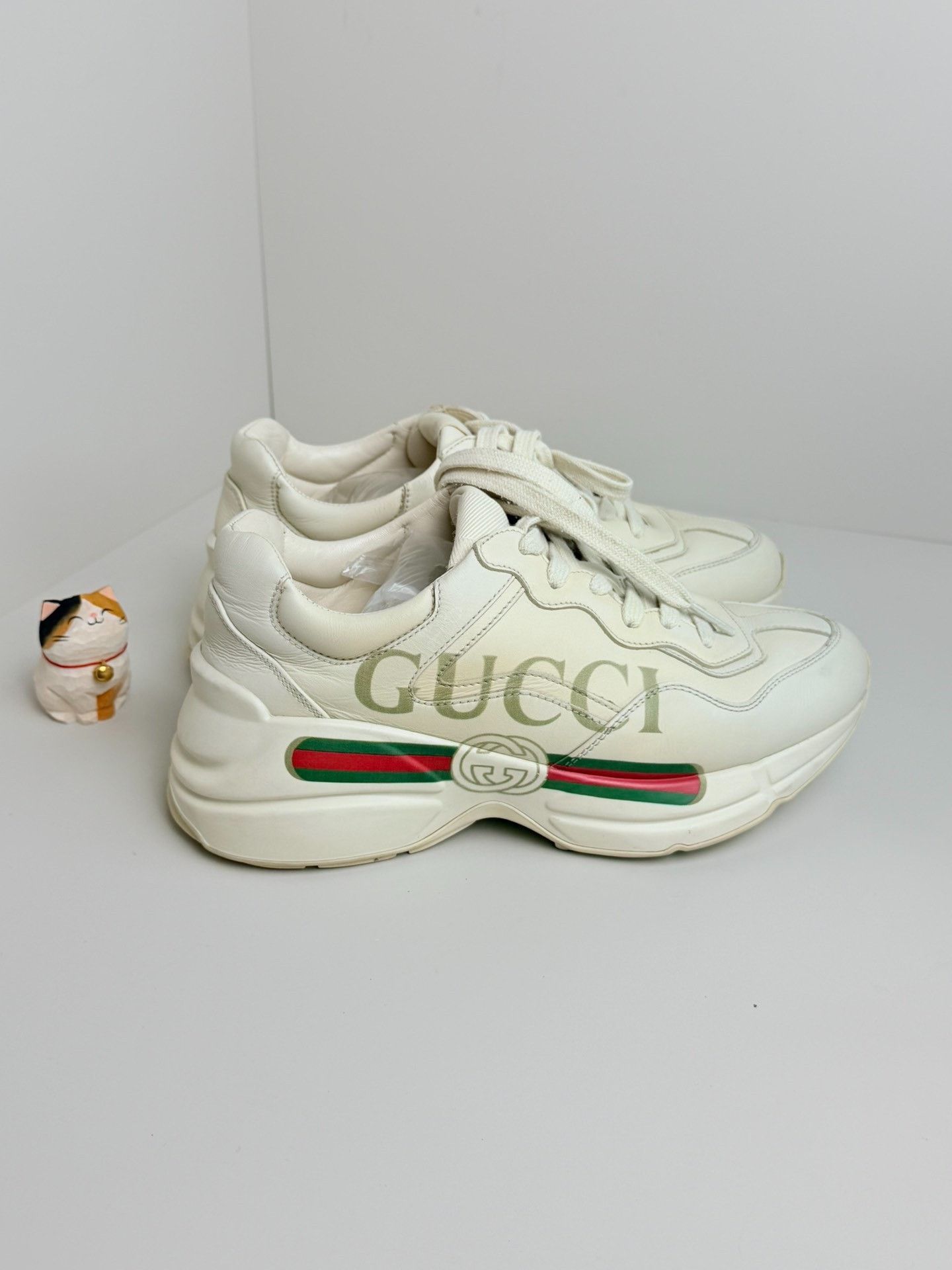 Gucci Gucci White Lowtop Sneakers us_6-5 Women Size US 6.5 / IT 36.5 - 1 Thumbnail