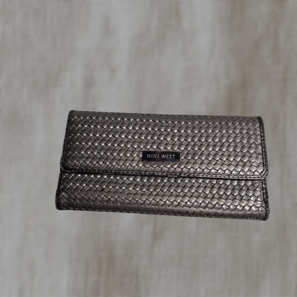 Nine West Nine West Wallet Gray Silver Women’s Wallet Gray Size ONE SIZE - 1 Thumbnail