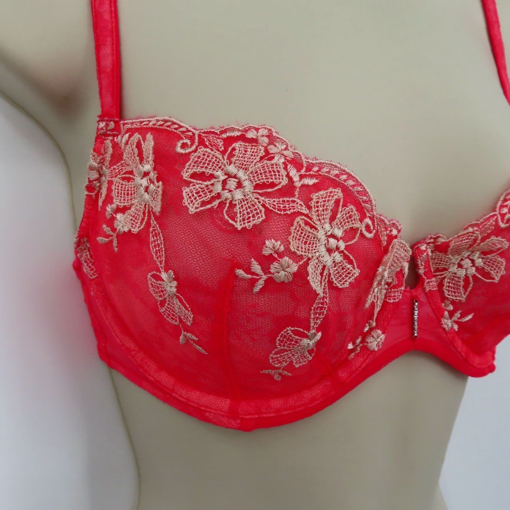 Victoria's Secret **Victoria's Secret 32D Push Up Bra Pink Flower Underwire** User: Victoria's Secret 32D Push Up Bra Pink Flower Underwire Size ONE SIZE - 2 Thumbnail