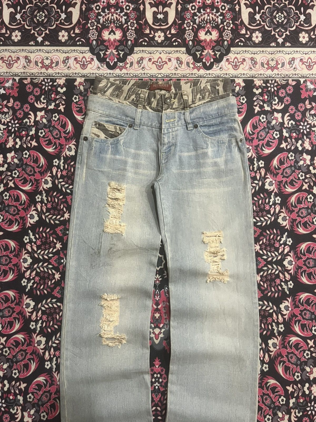 Travis Scott Japanese Brand Sky Bomber Camo Double Waist Distressed Jeans Size US 28 / EU 44 - 3 Thumbnail