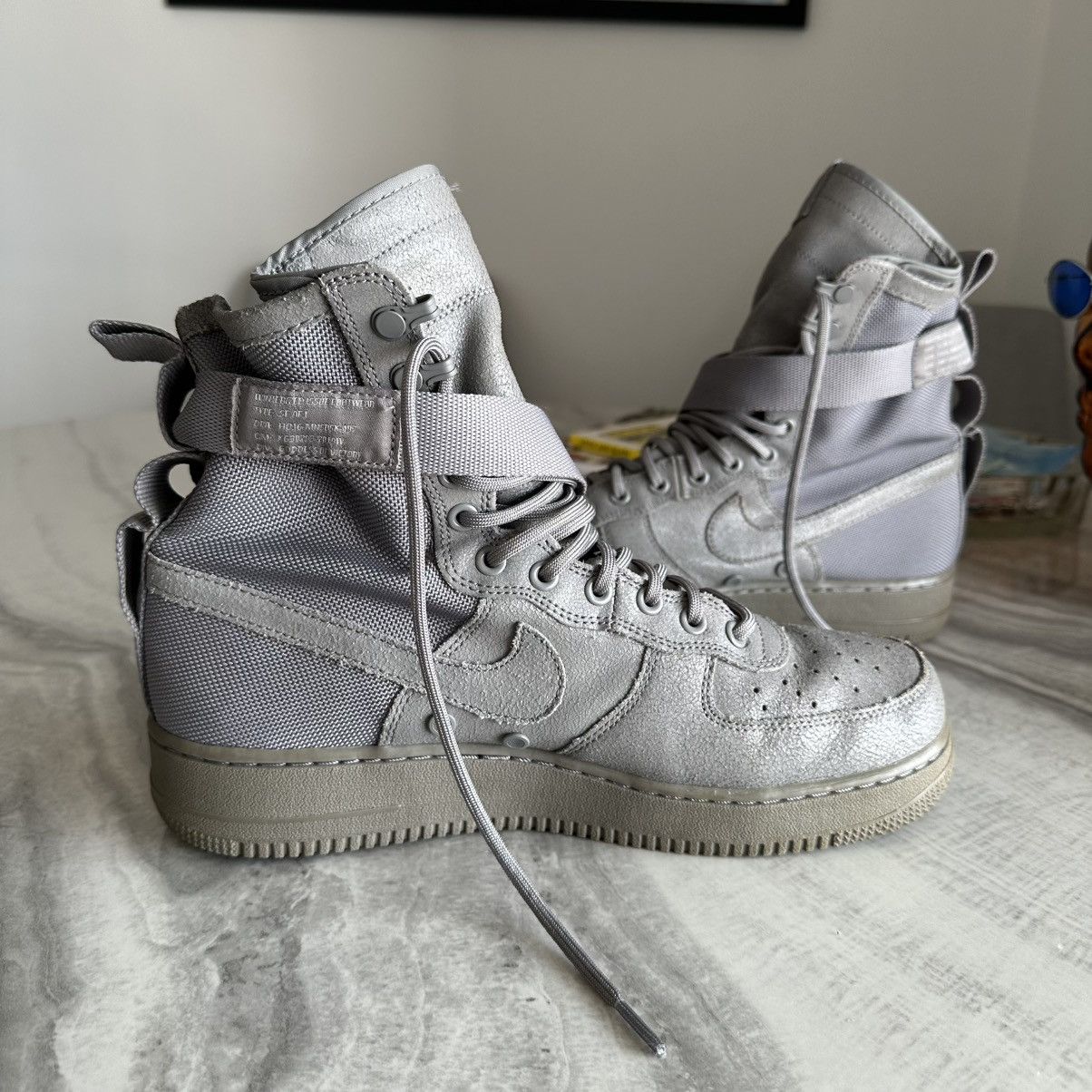 Nike Rare Nike Air Force 1 QS Dust Grey High Top Sneakers Size US 10 / EU 43 - 5 Thumbnail