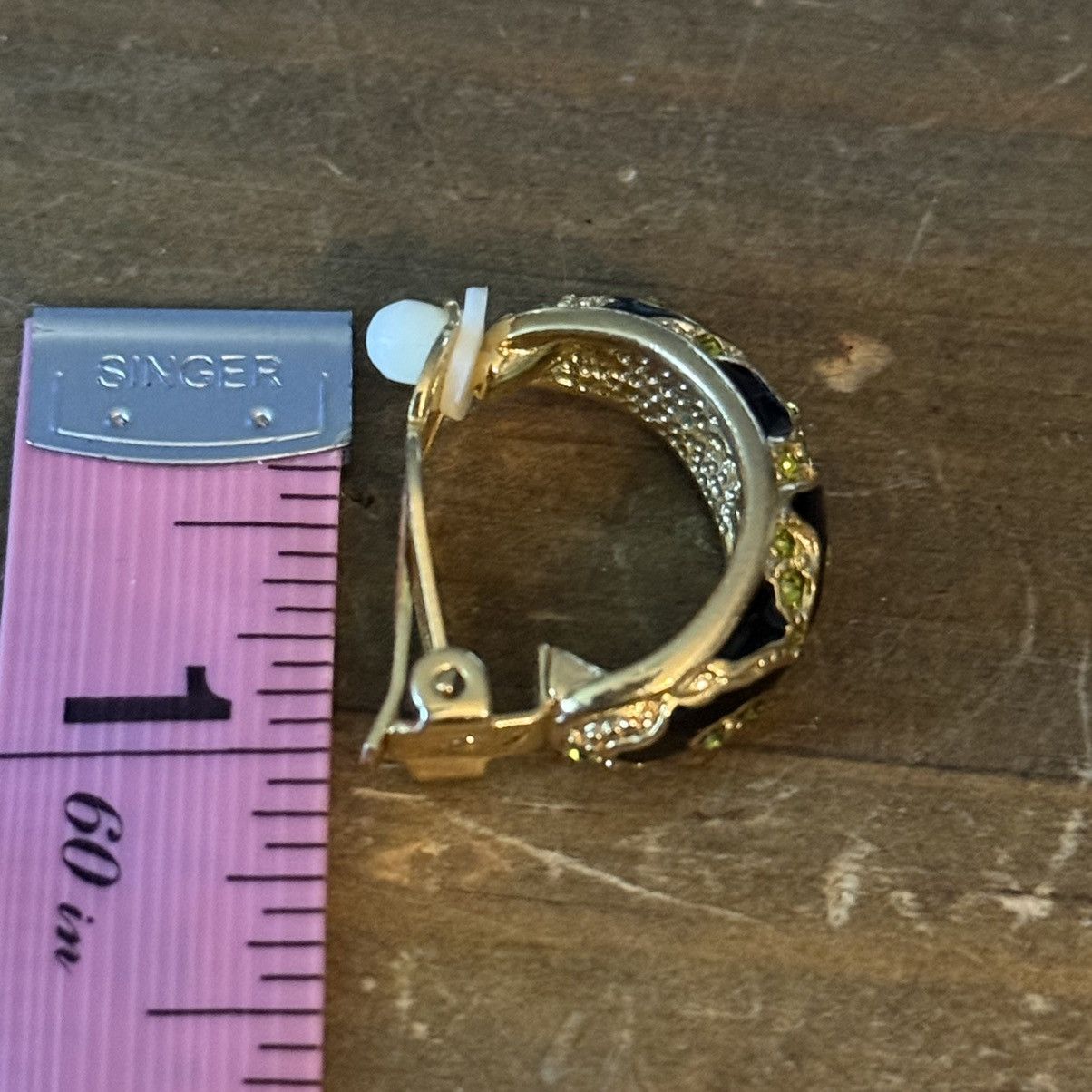 Vintage Vintage gold tone crystal leopard print clip on hoop earring Size ONE SIZE - 3 Thumbnail
