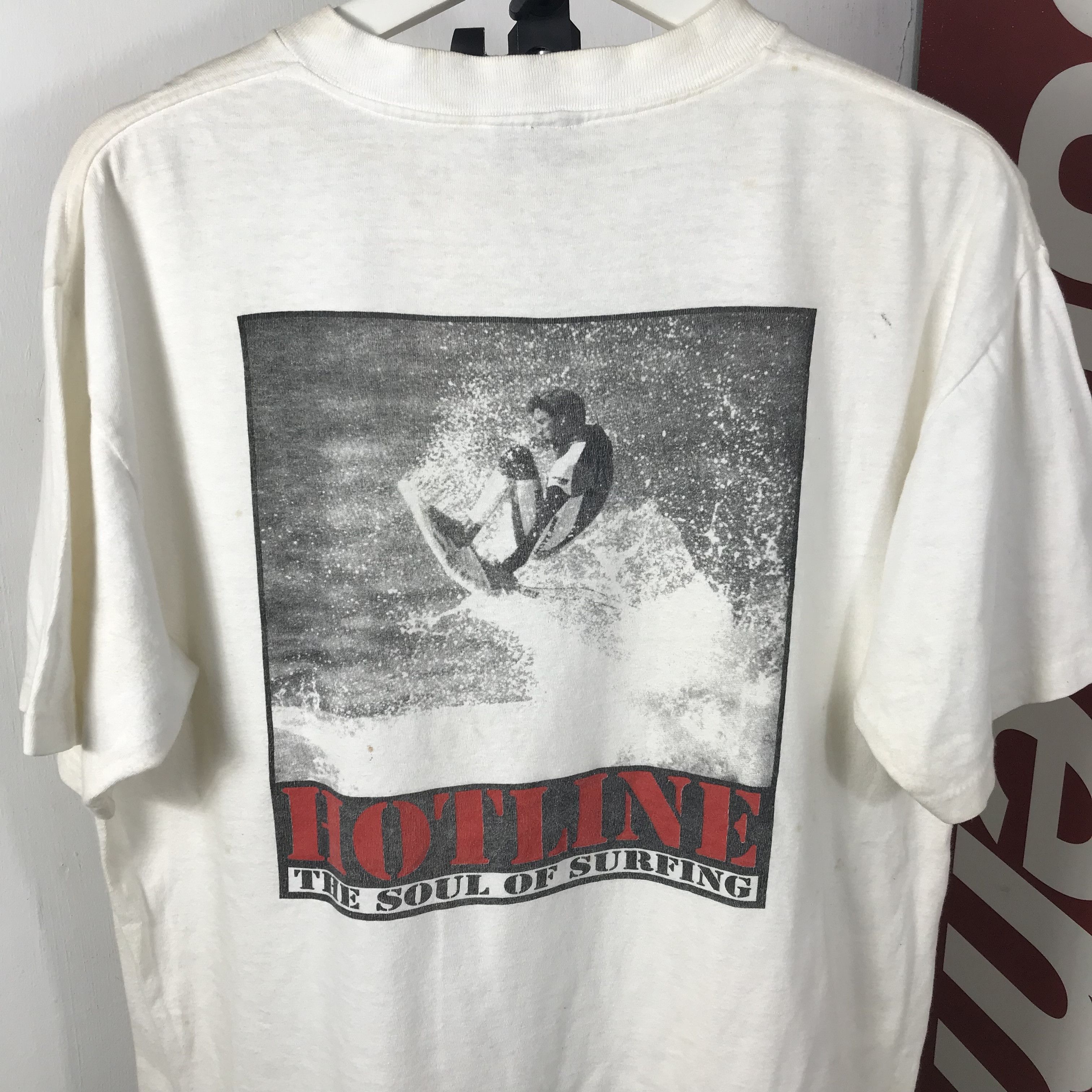 Vintage Vintage LOCAL MOTION T Shirt Girl Surfing Size US L / EU 52-54 / 3 - 2 Thumbnail