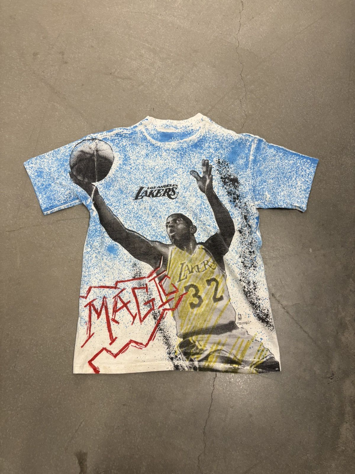 Vintage 1990s Vintage NBA Lakers Magic Johnson aop Size US M / EU 48-50 / 2 - 2 Thumbnail
