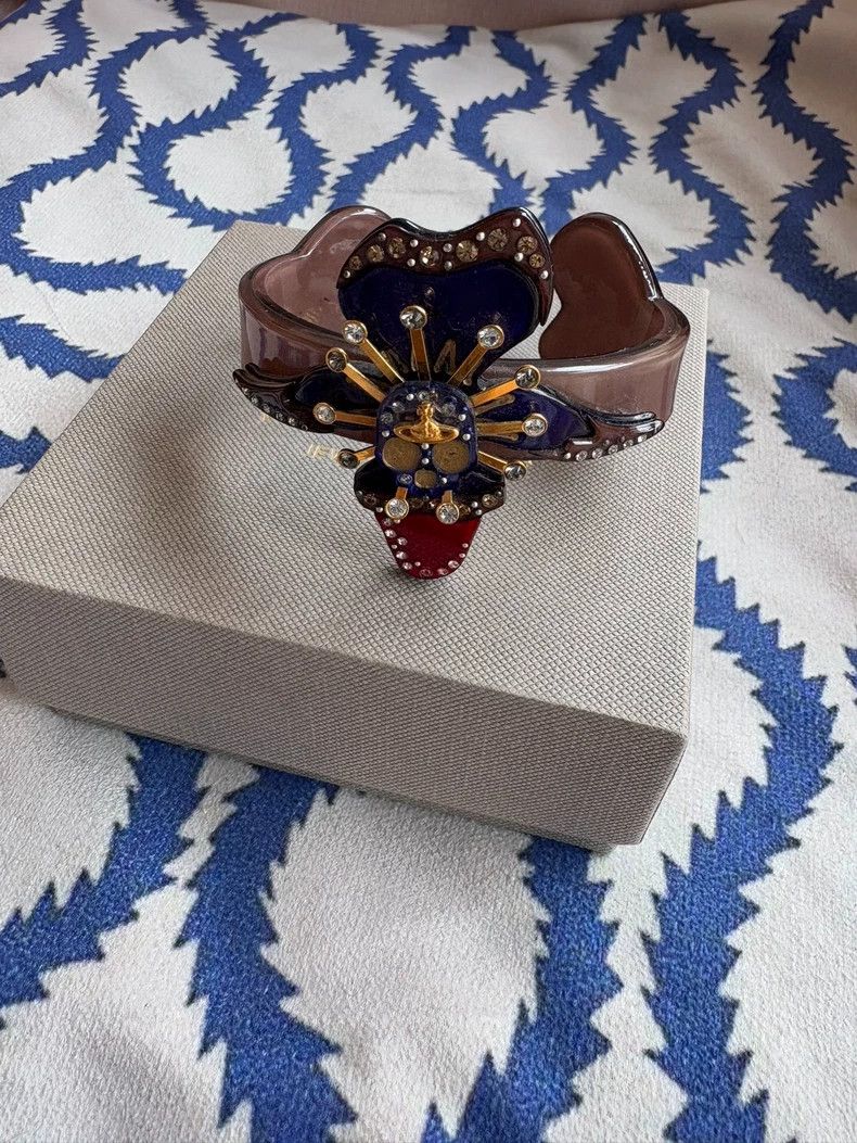 Vivienne Westwood Vivienne Westwood Skeleton Flower Bracelet - dmc Size ONE SIZE - 1 Thumbnail
