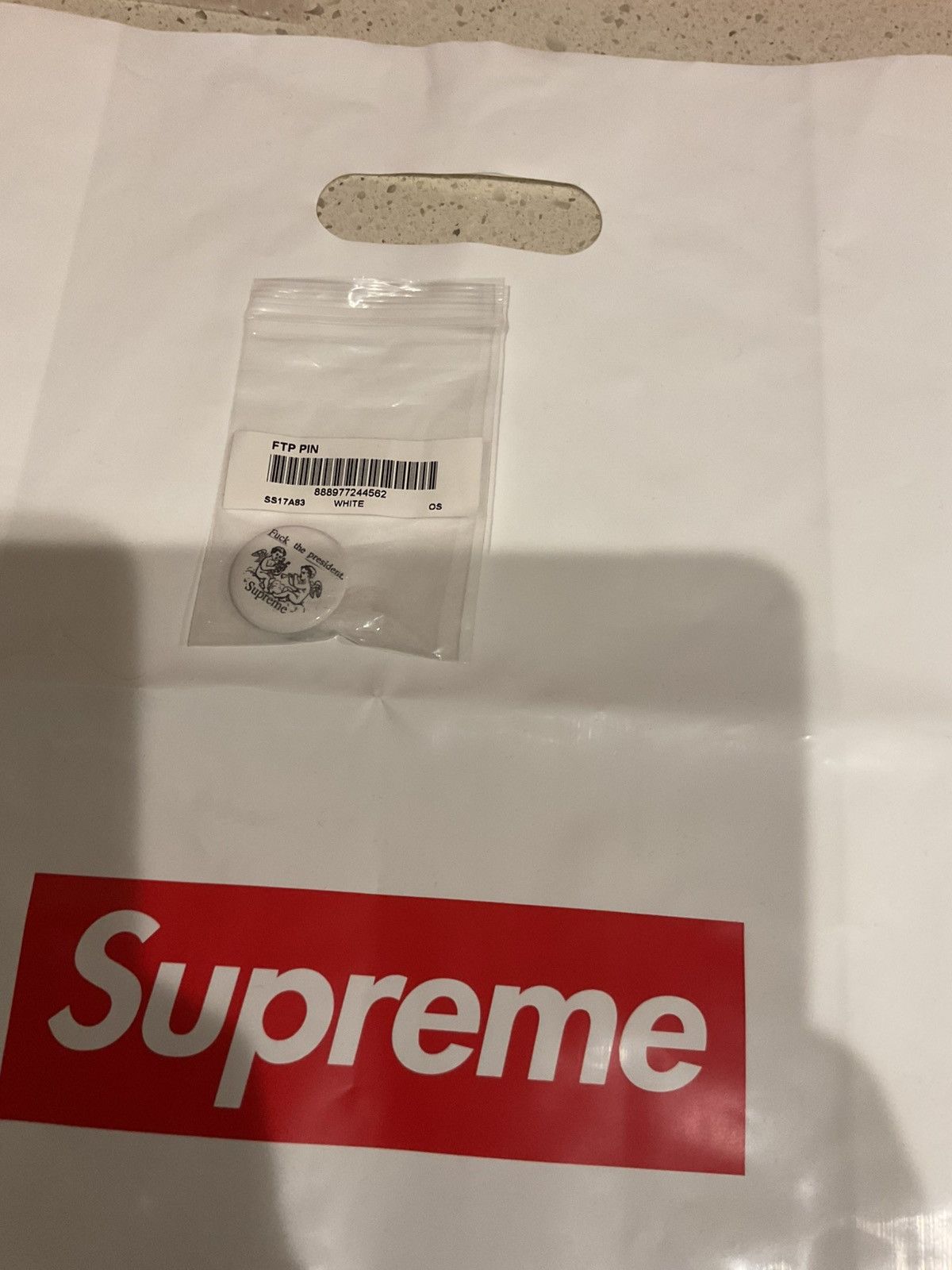 Supreme Supreme Fu*k The President Pin Size ONE SIZE - 2 Thumbnail