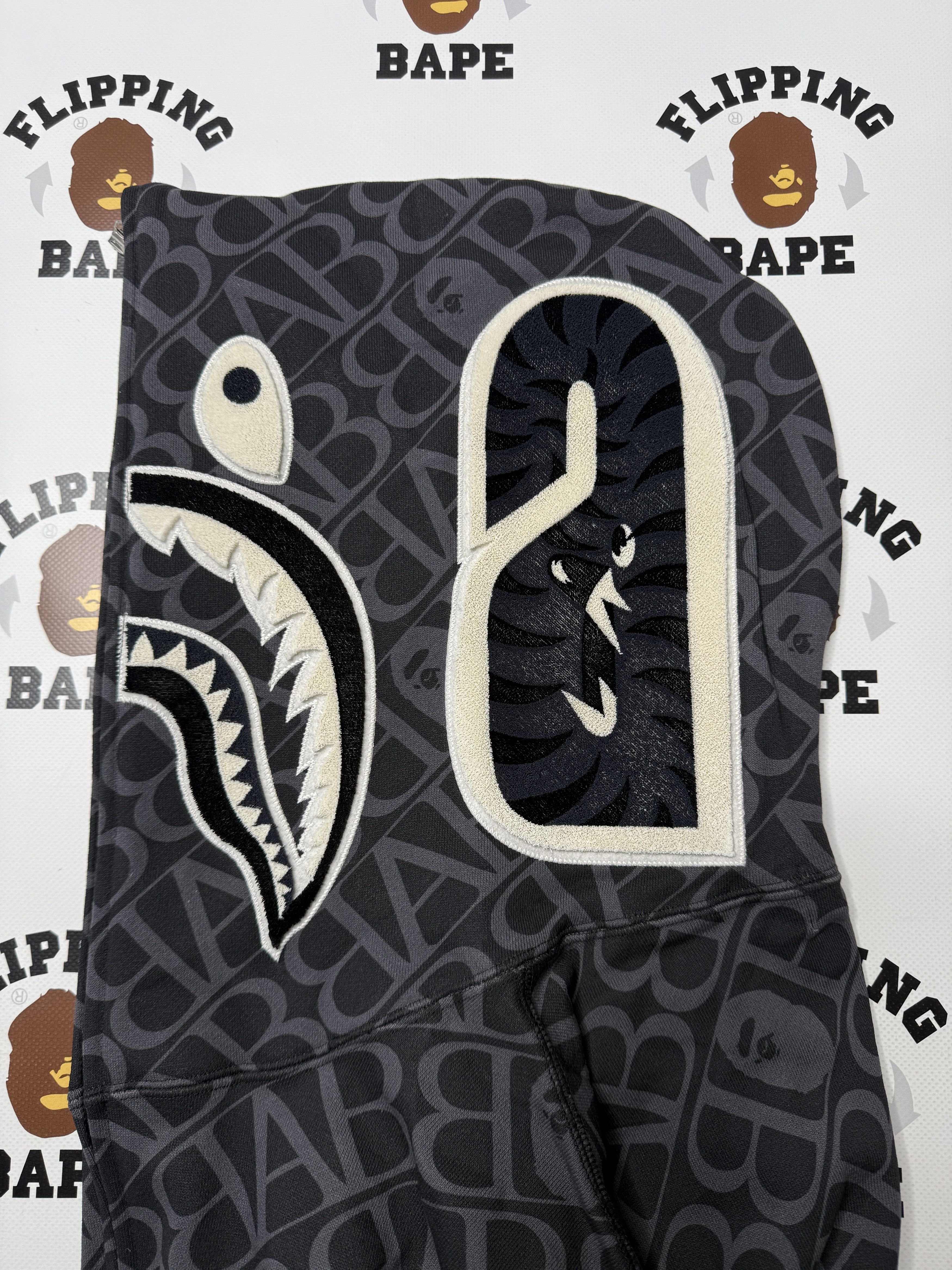 Bape SPORT MONOGRAM SHARK HOODIE Size US XL / EU 56 / 4 - 3 Thumbnail