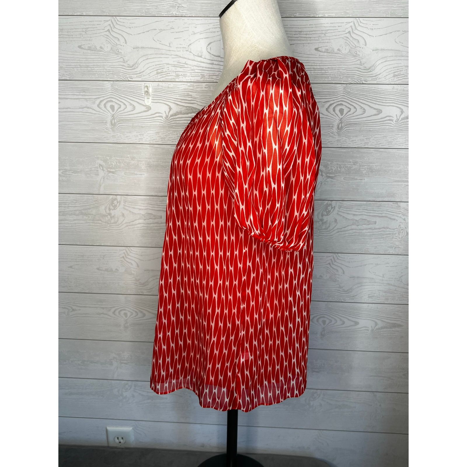 Banana Republic Banana Republic Silk Blouse Red geometric Ikat Print Size M Size M / US 6-8 / IT 42-44 - 3 Thumbnail