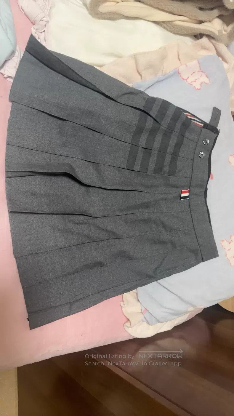 Thom Browne Thom Browne Grey Front-shorter Back-longer Pleated Skirt Size 24" / US 00 / IT 34 - 2 Thumbnail