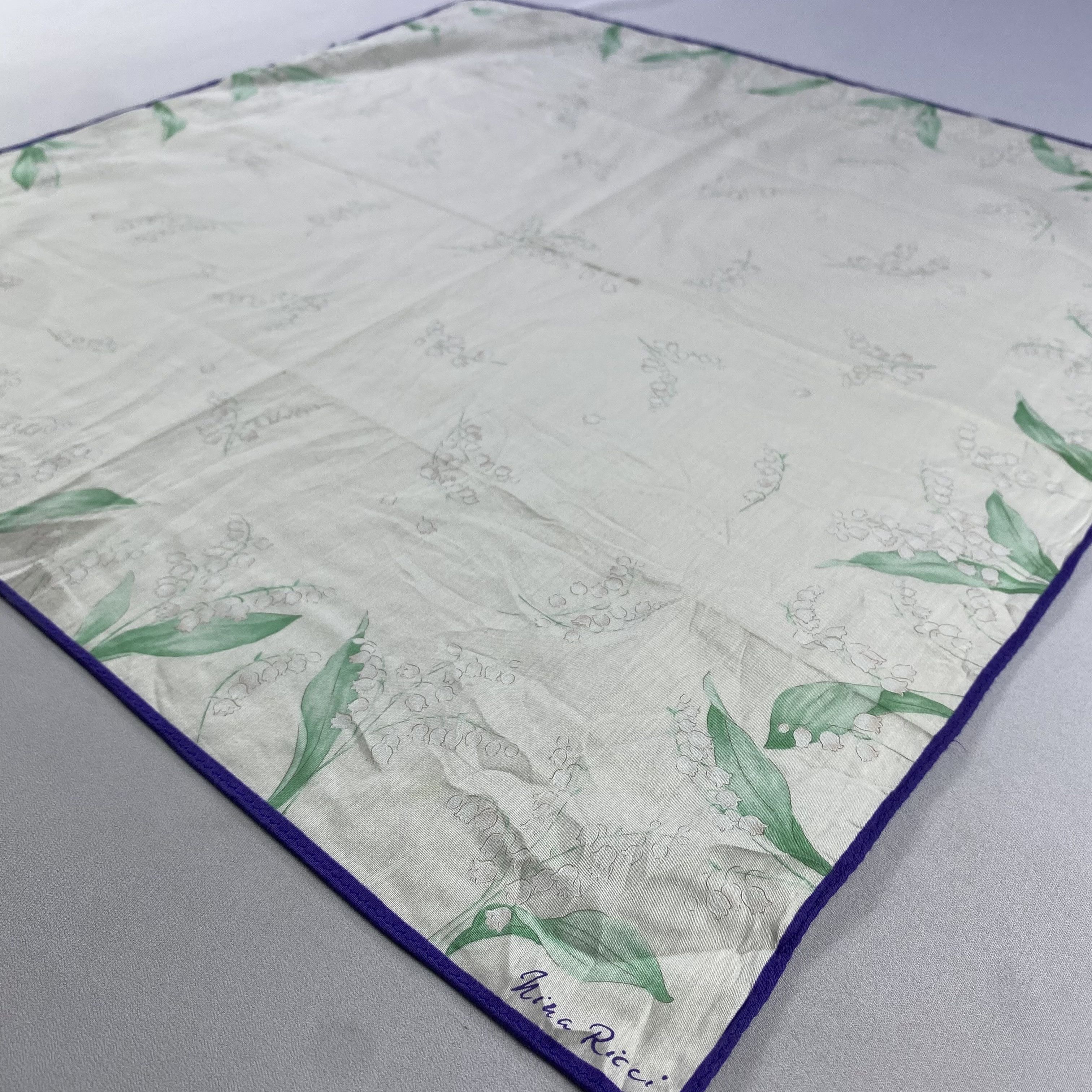 Vintage NIna Ricci Bandana/ Handkerchief / Neckerchief Size ONE SIZE - 2 Thumbnail