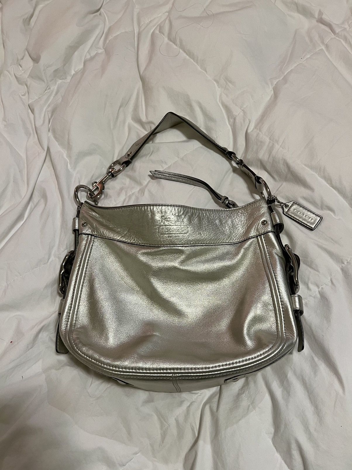Coach × Vintage silver chrome slouchy coach shoulder bag Size ONE SIZE - 1 Thumbnail