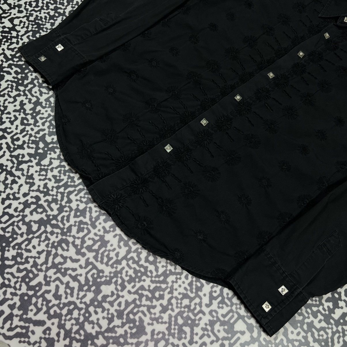 Versace RARE VERSACE DOLM Y2K Vintage Monogram Faded Luxury Shirt Size US XL / EU 56 / 4 - 8 Thumbnail