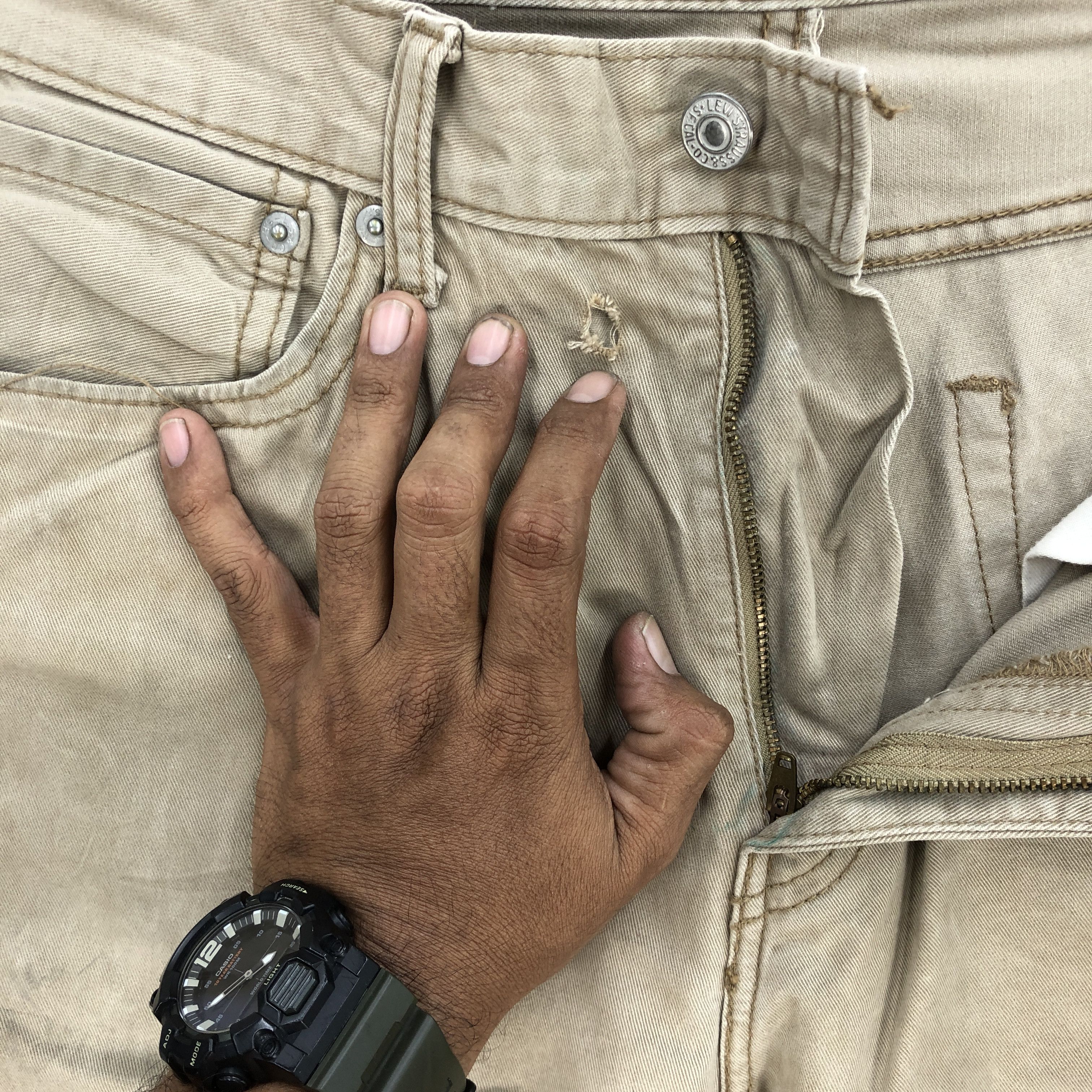 Levi's Vintage Levis Distressed Brown Jeans Levi's Ripped Denim Size US 34 / EU 50 - 9 Thumbnail